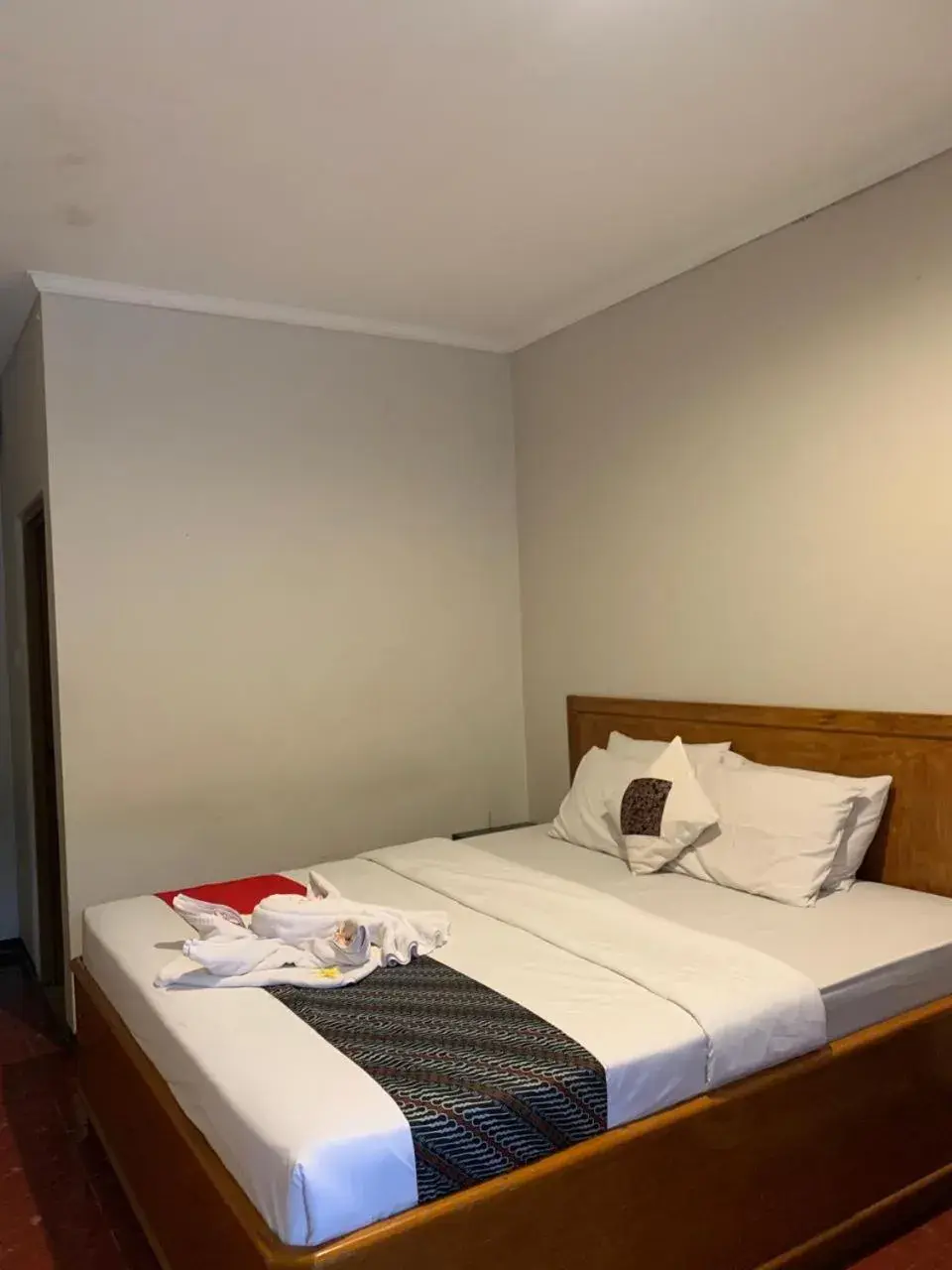 Bed in Kusma Hotel Bandungan Semarang Bed in Kusma Hotel Bandungan Semarang