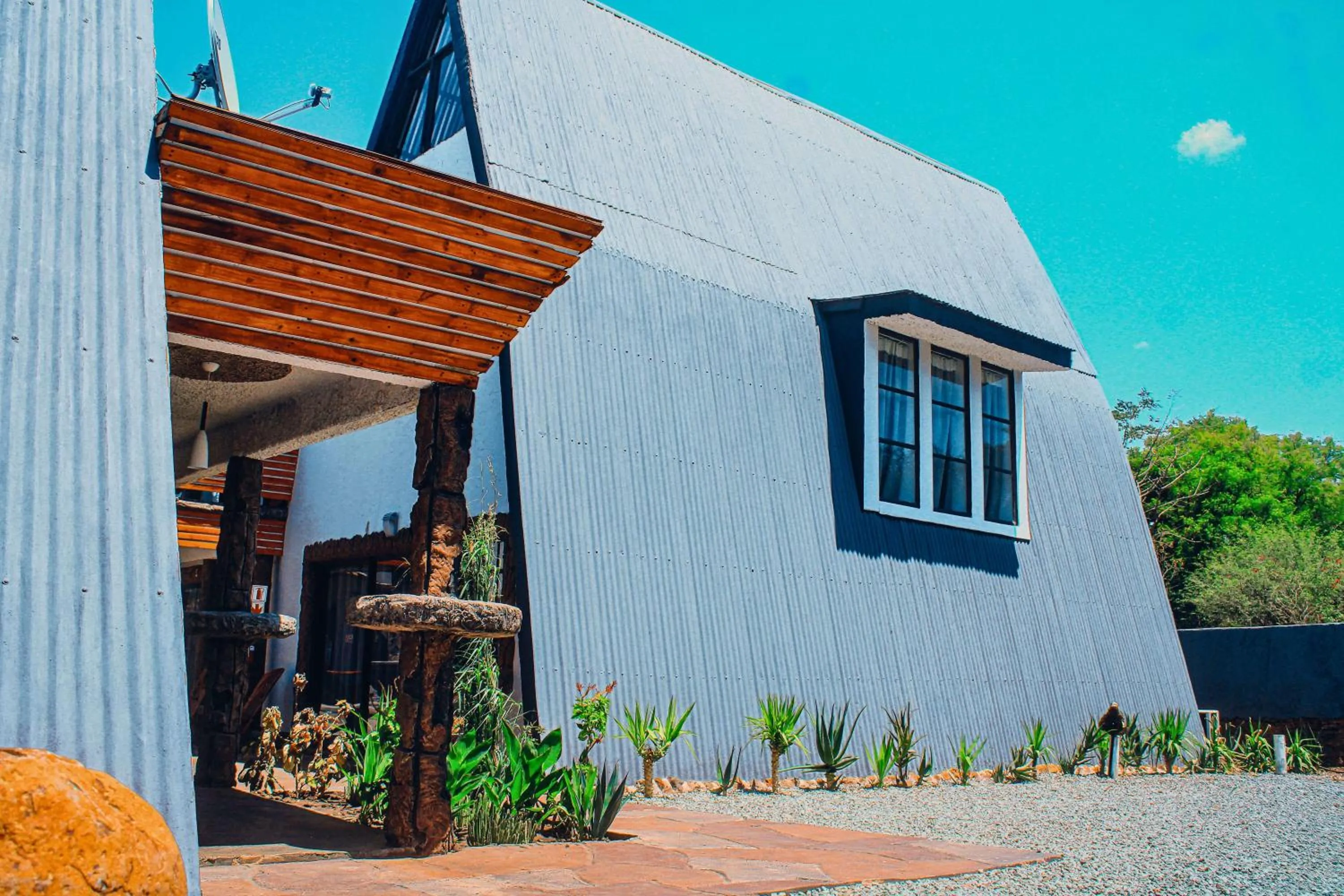 Property building in Rustiek Hotel