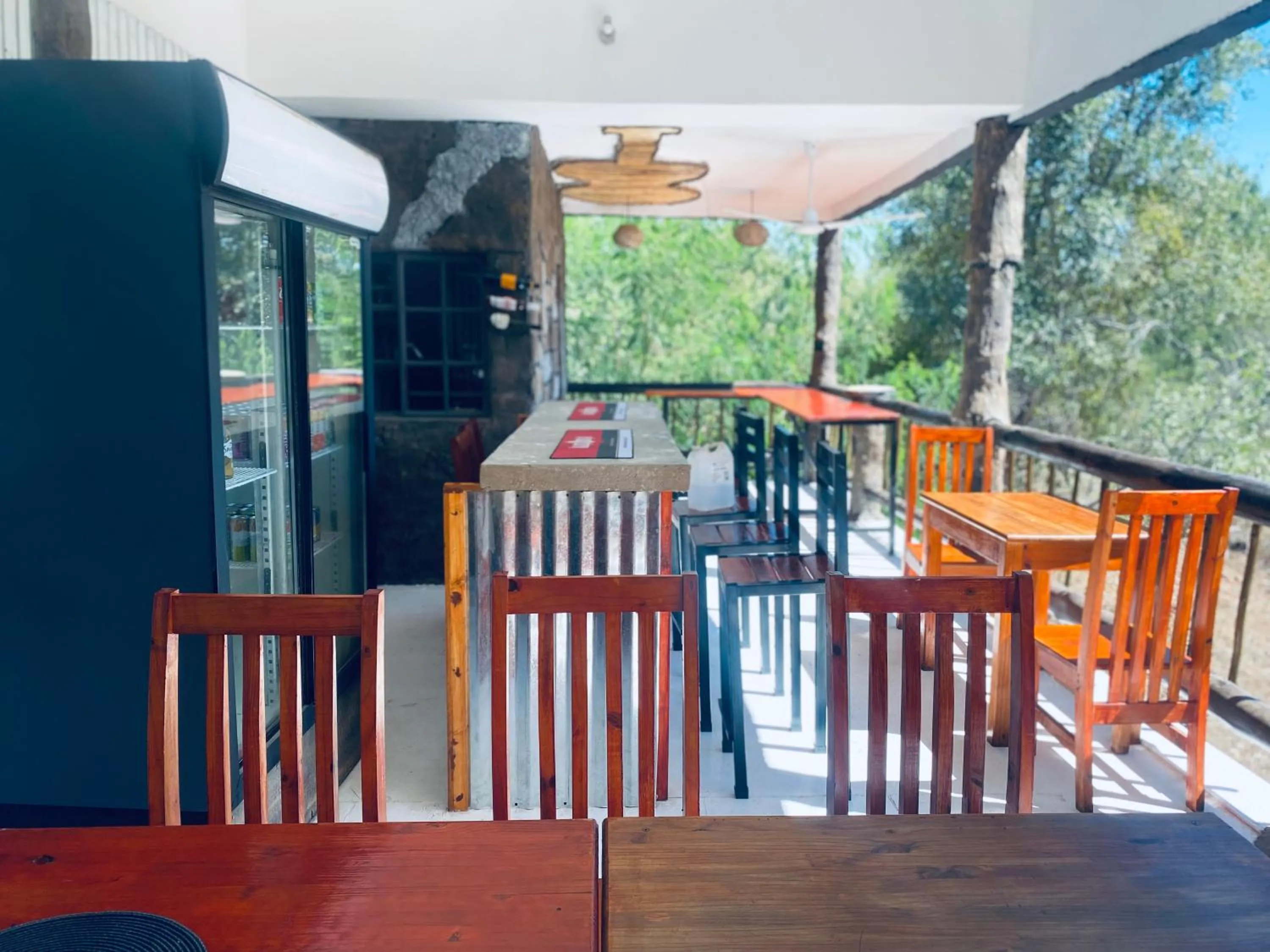 Restaurant/places to eat in Rustiek Hotel