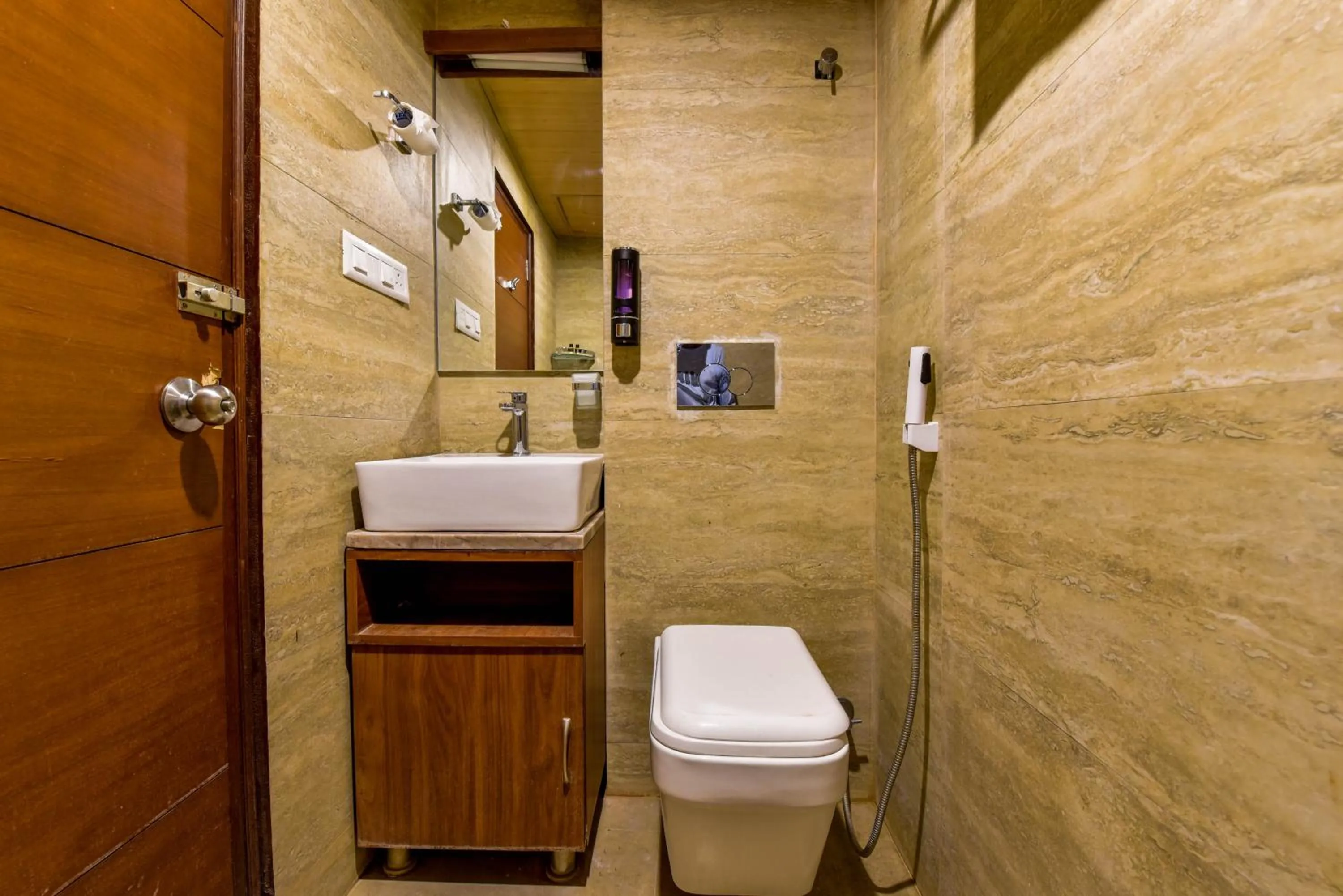 Shower in Naivara Boutique Hotel