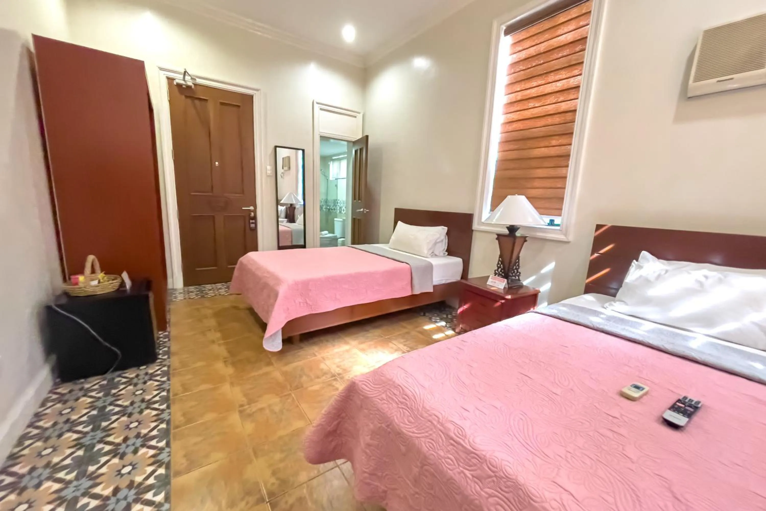 Bed in Laurel Heritage Resort and Spa