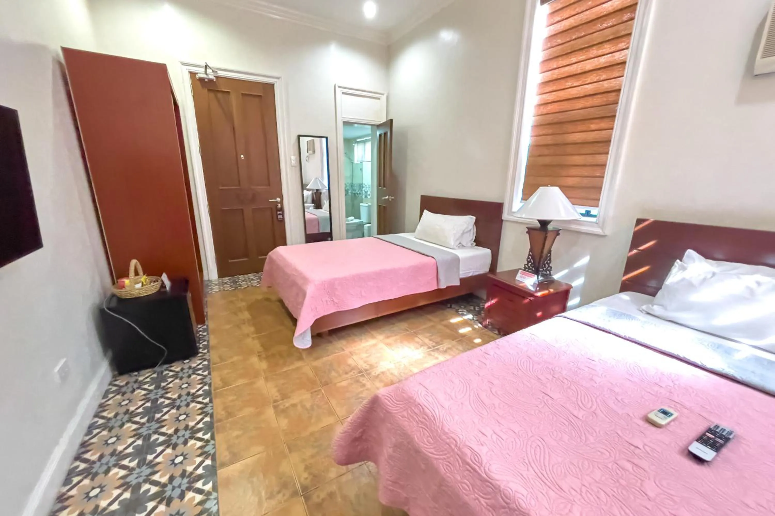 Bed in Laurel Heritage Resort and Spa