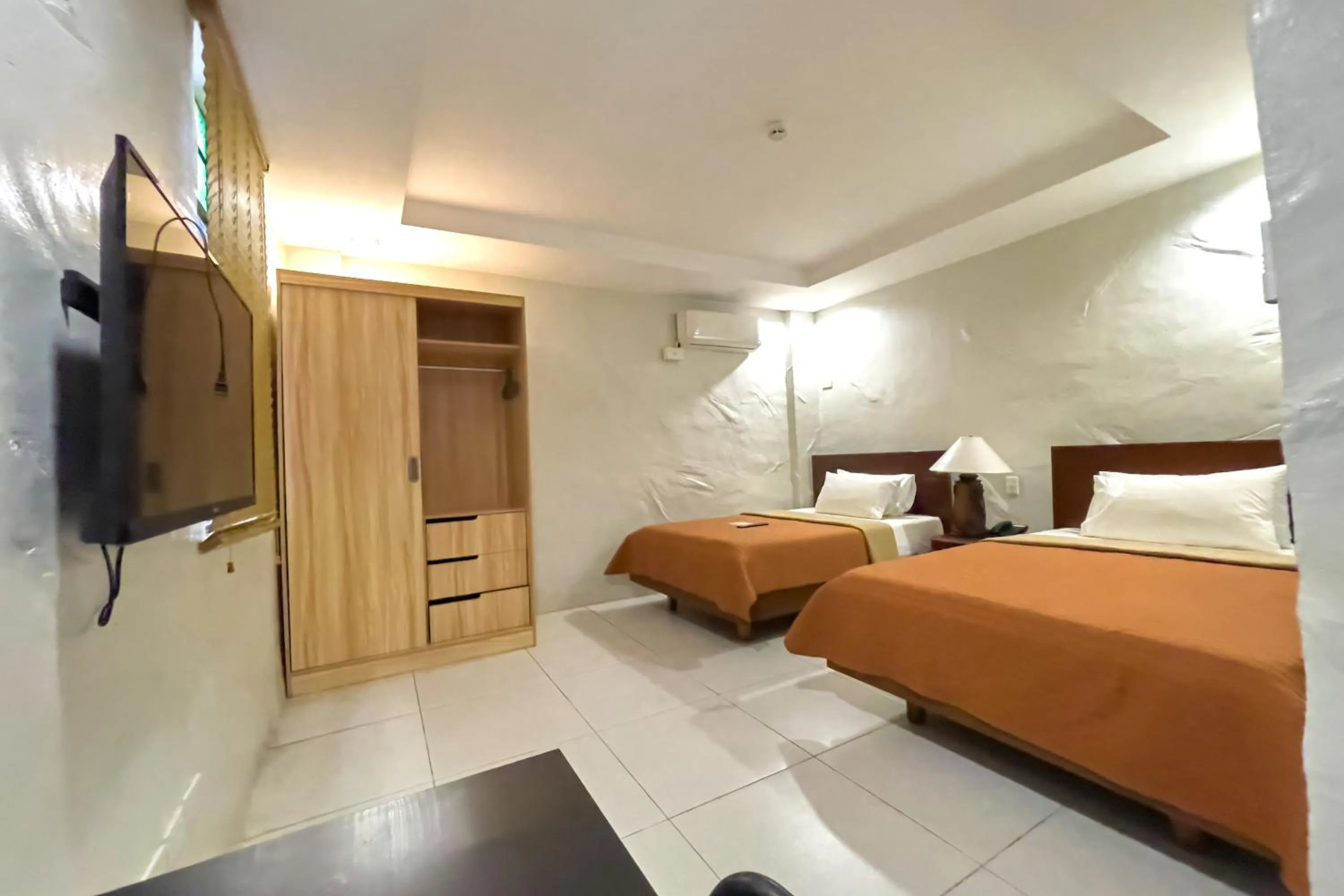 Bed in Laurel Heritage Resort and Spa