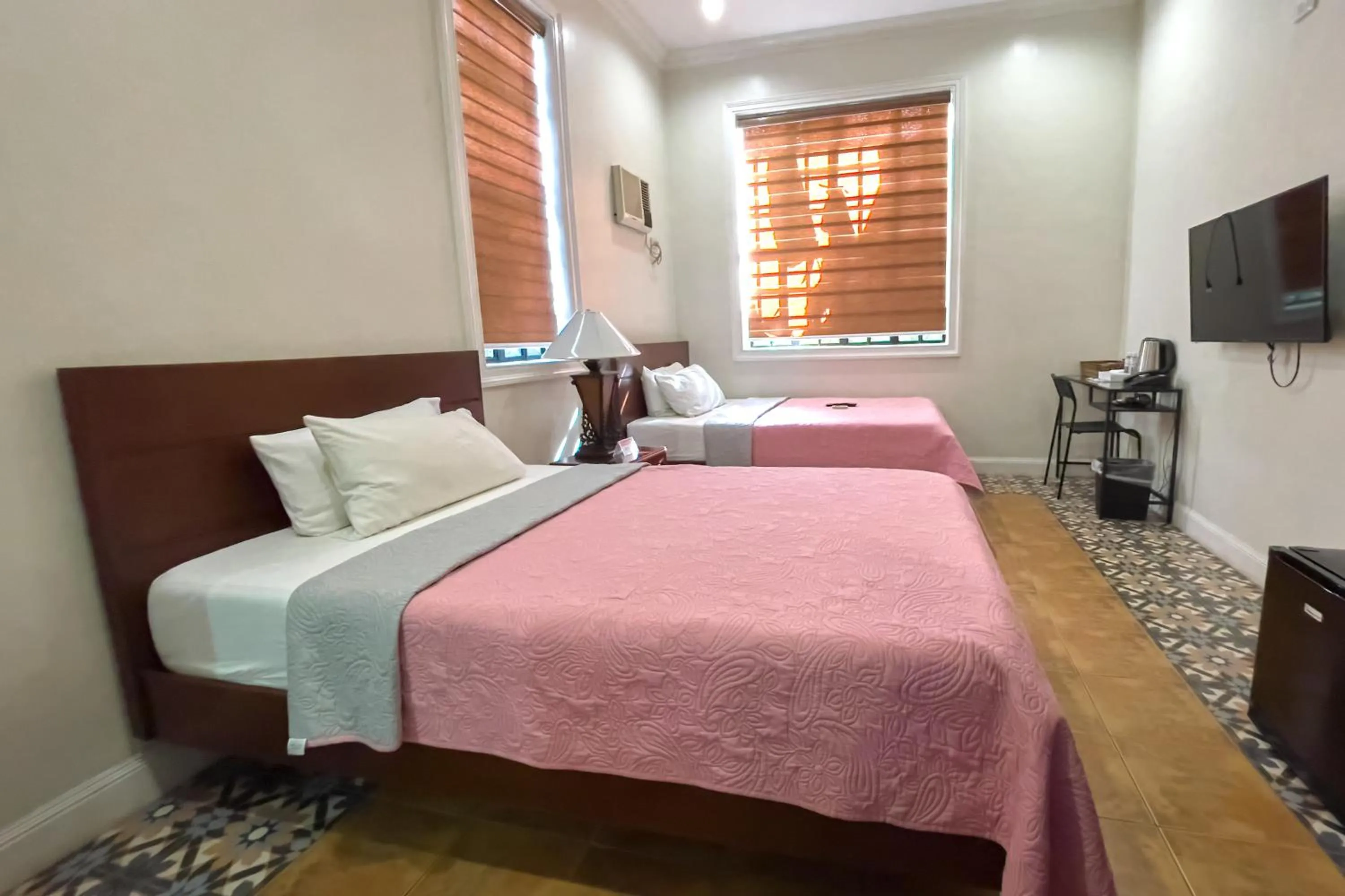 Bed in Laurel Heritage Resort and Spa