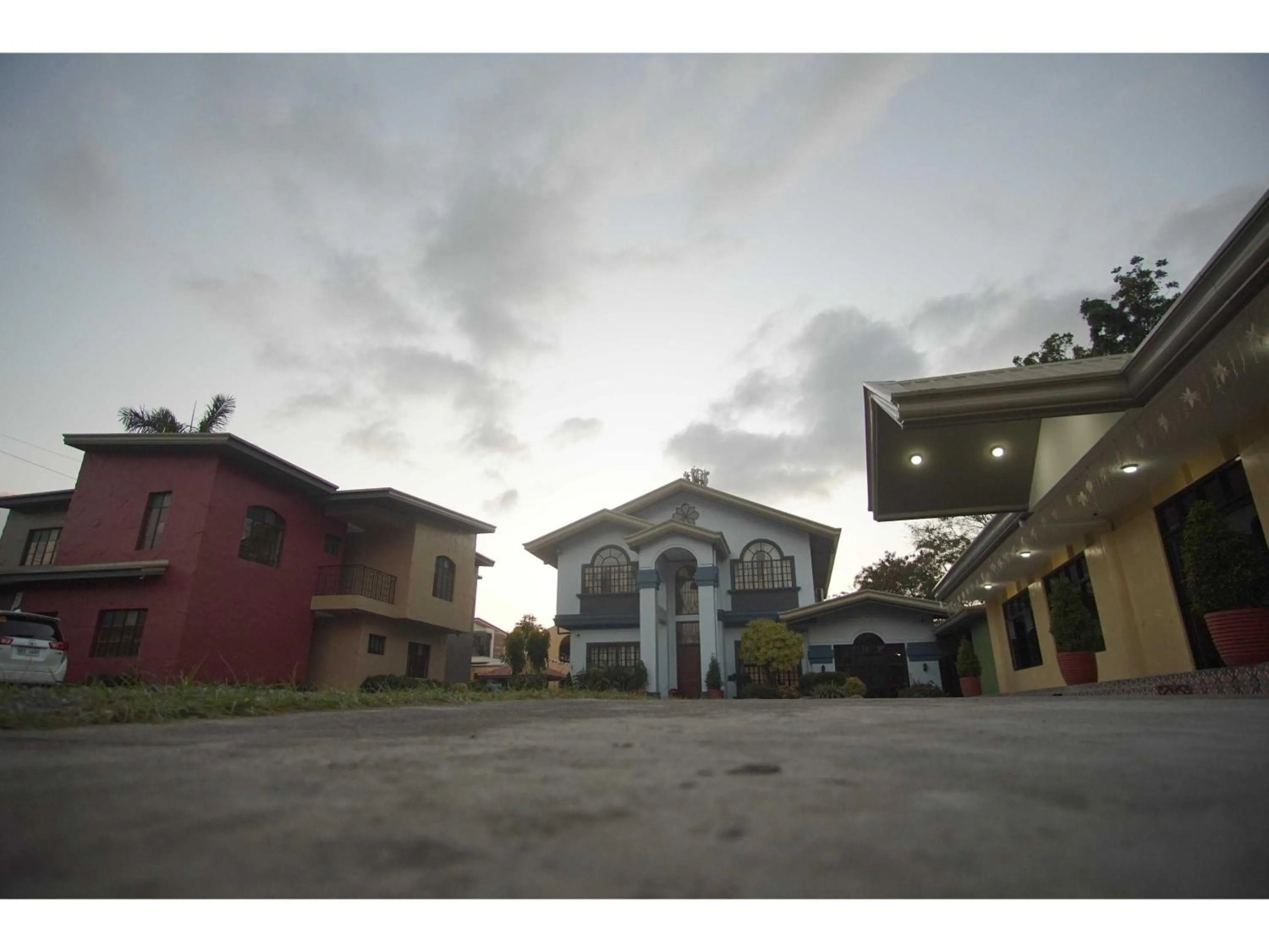 Facade/entrance in Laurel Heritage Resort and Spa