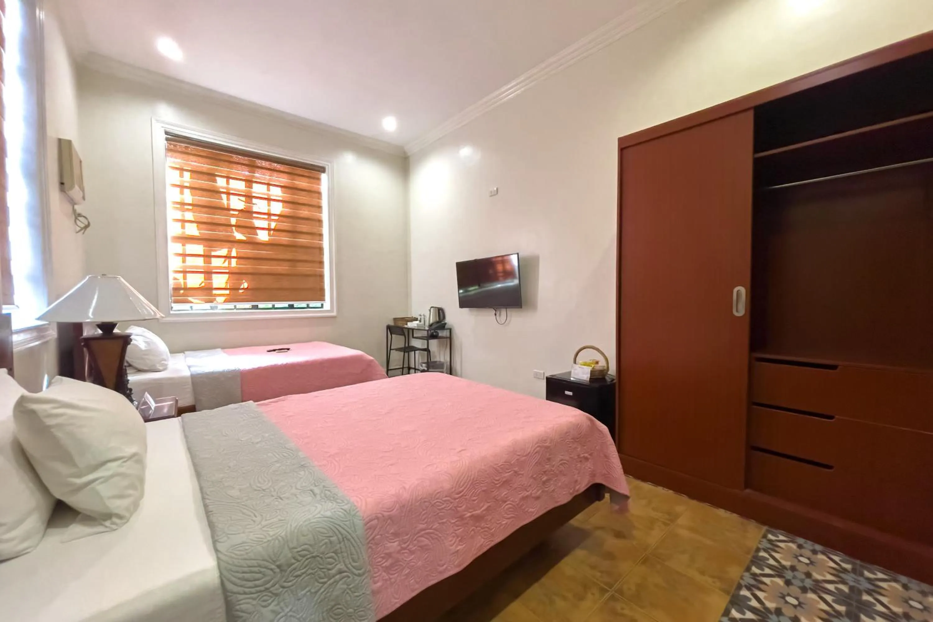 Bed in Laurel Heritage Resort and Spa