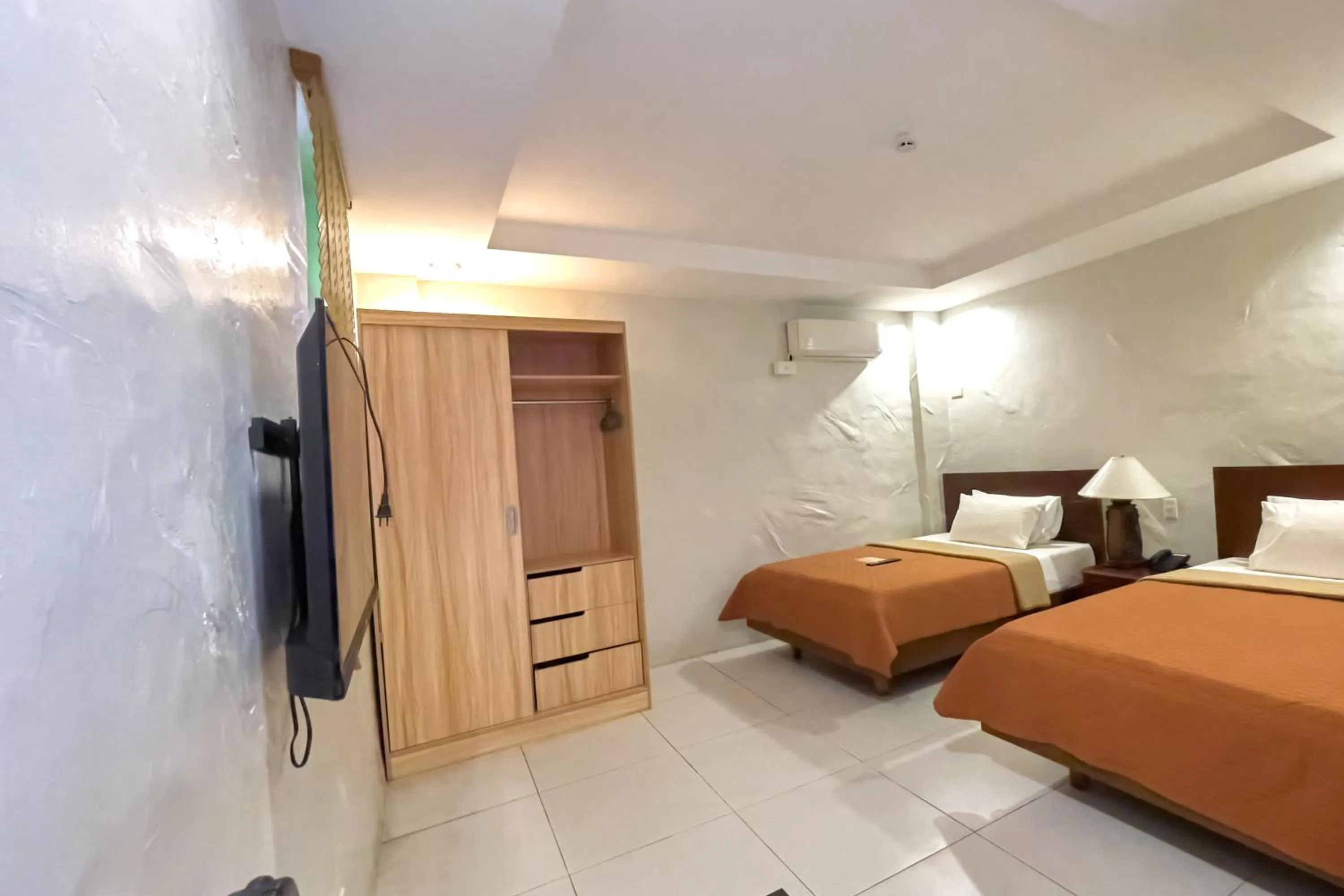 Bed in Laurel Heritage Resort and Spa