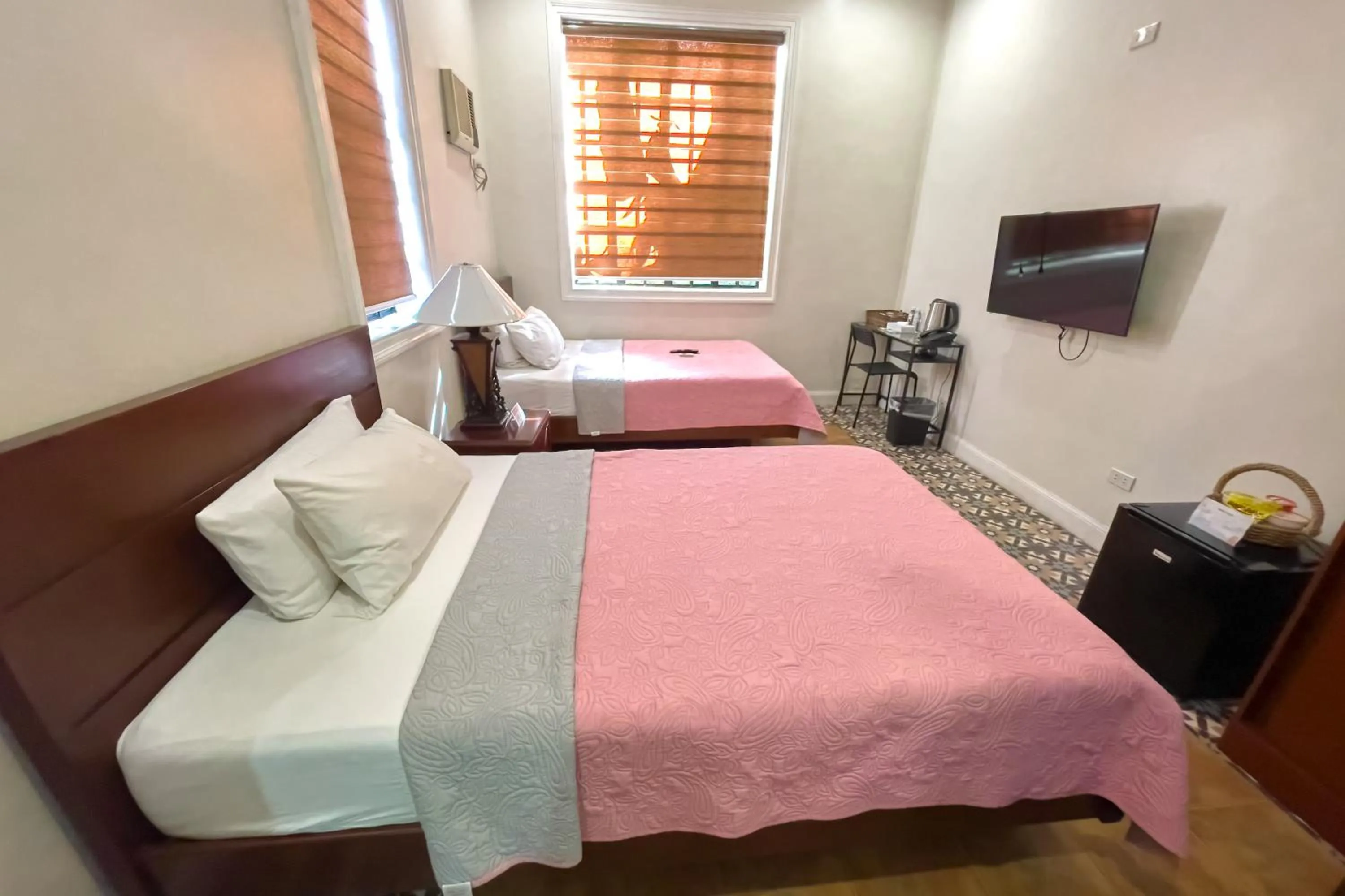 Bed in Laurel Heritage Resort and Spa