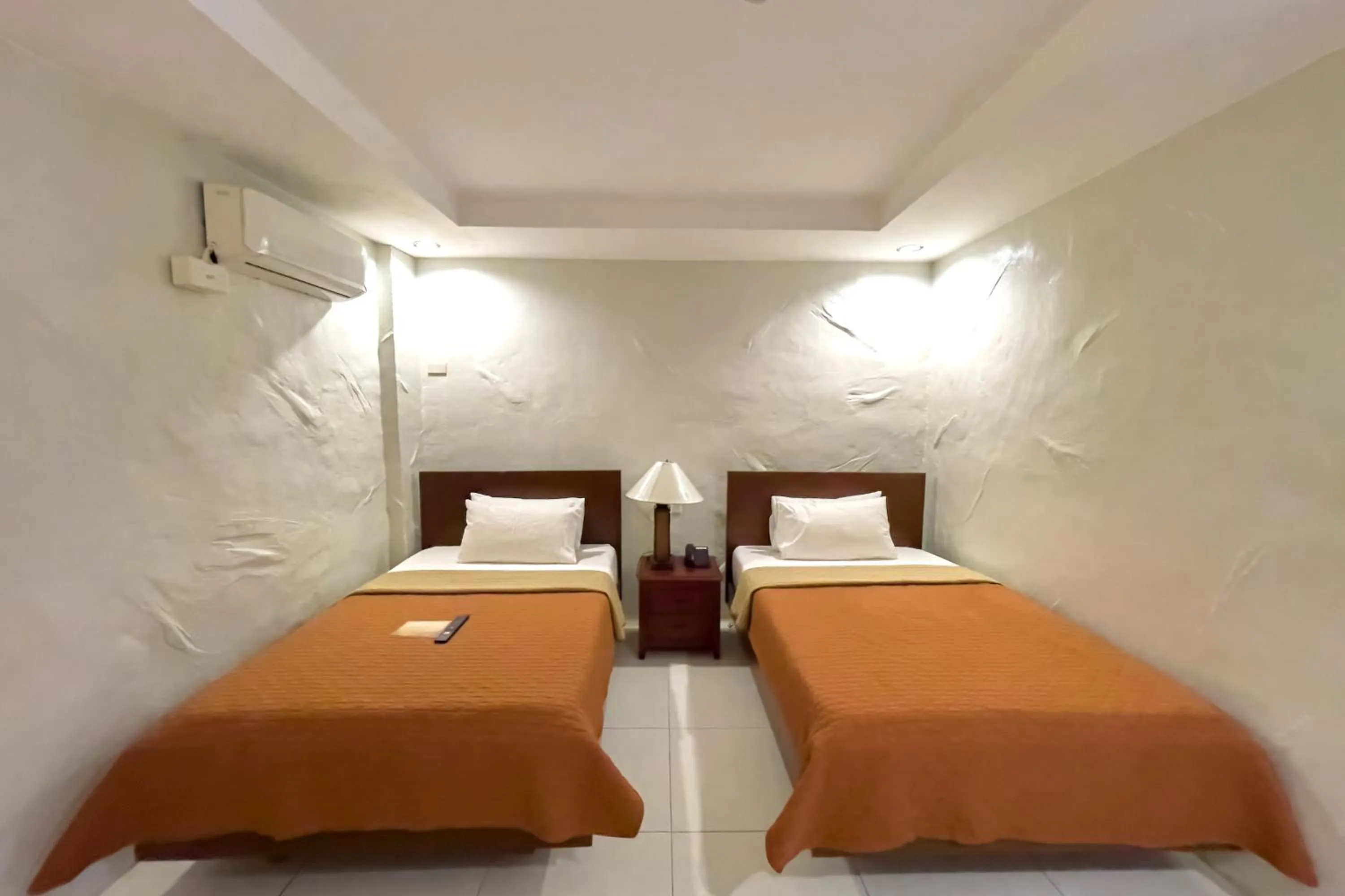 Bed in Laurel Heritage Resort and Spa