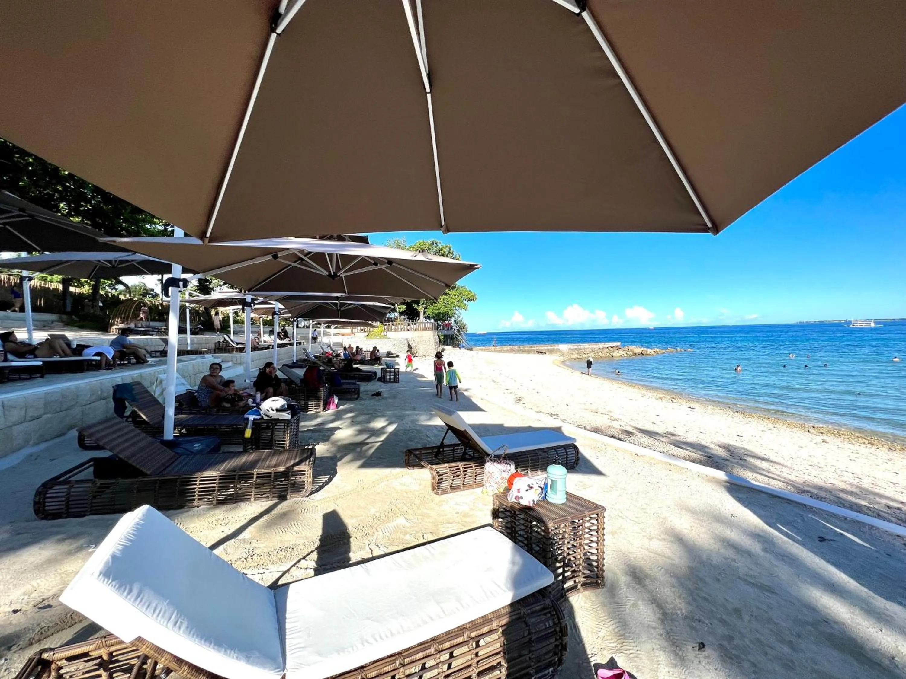 Mactan Newtown A by Isla Stays