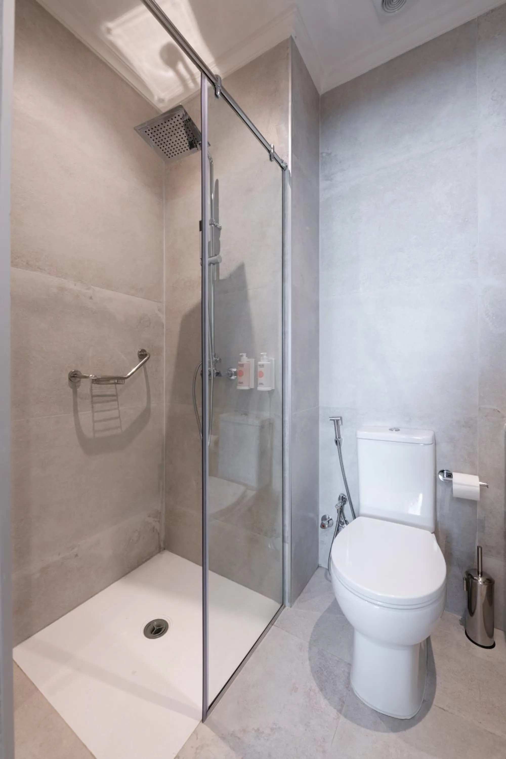 Shower in Hotel El Toro Tanger