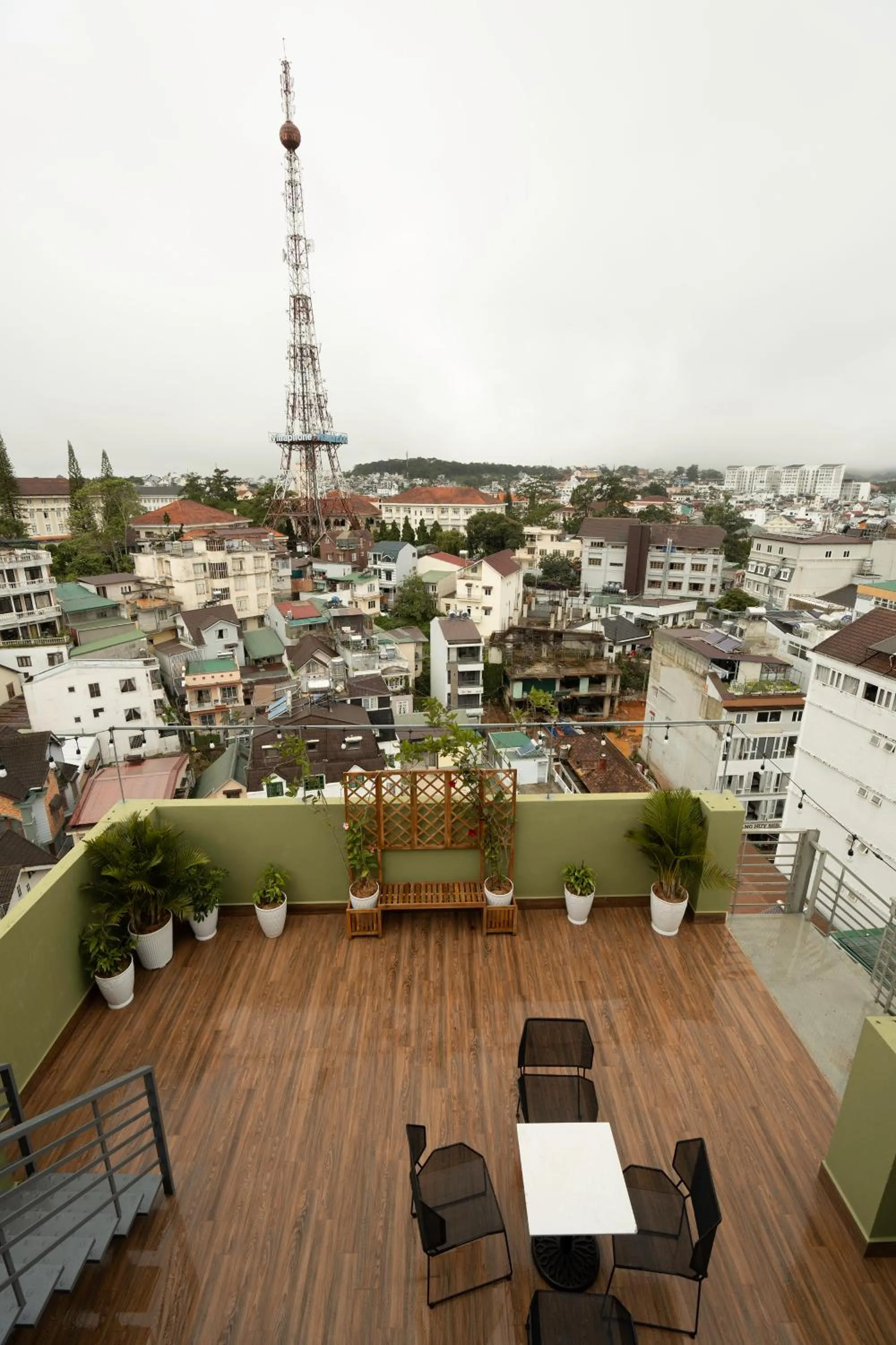 Restaurant/places to eat in Lumina Hotel Da Lat Central