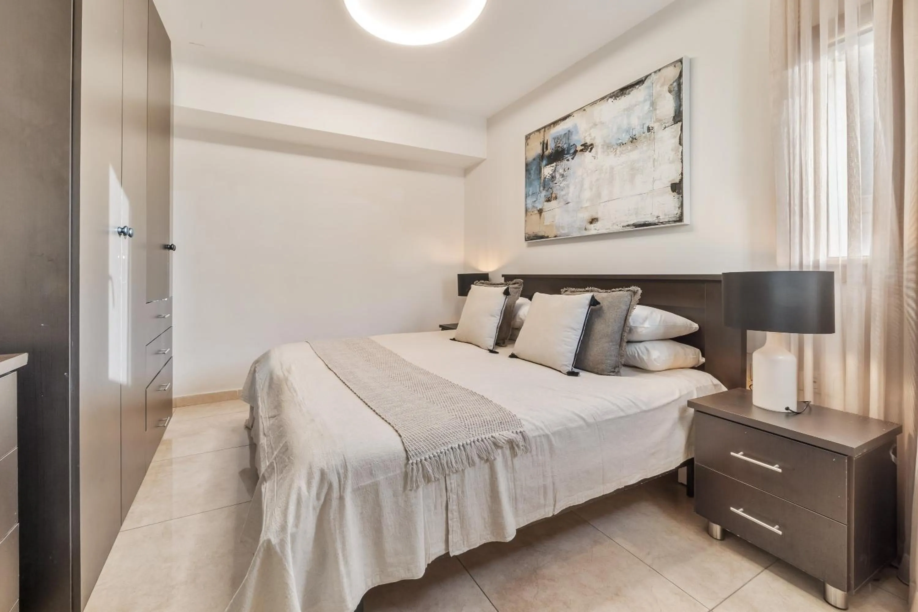 Bed in King David Residence - Isrentals