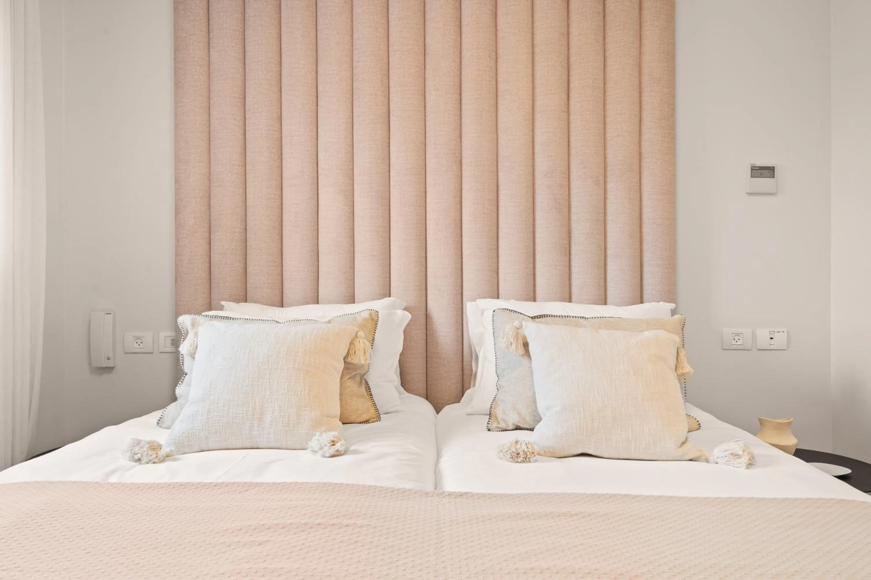 Bed in King David Residence - Isrentals