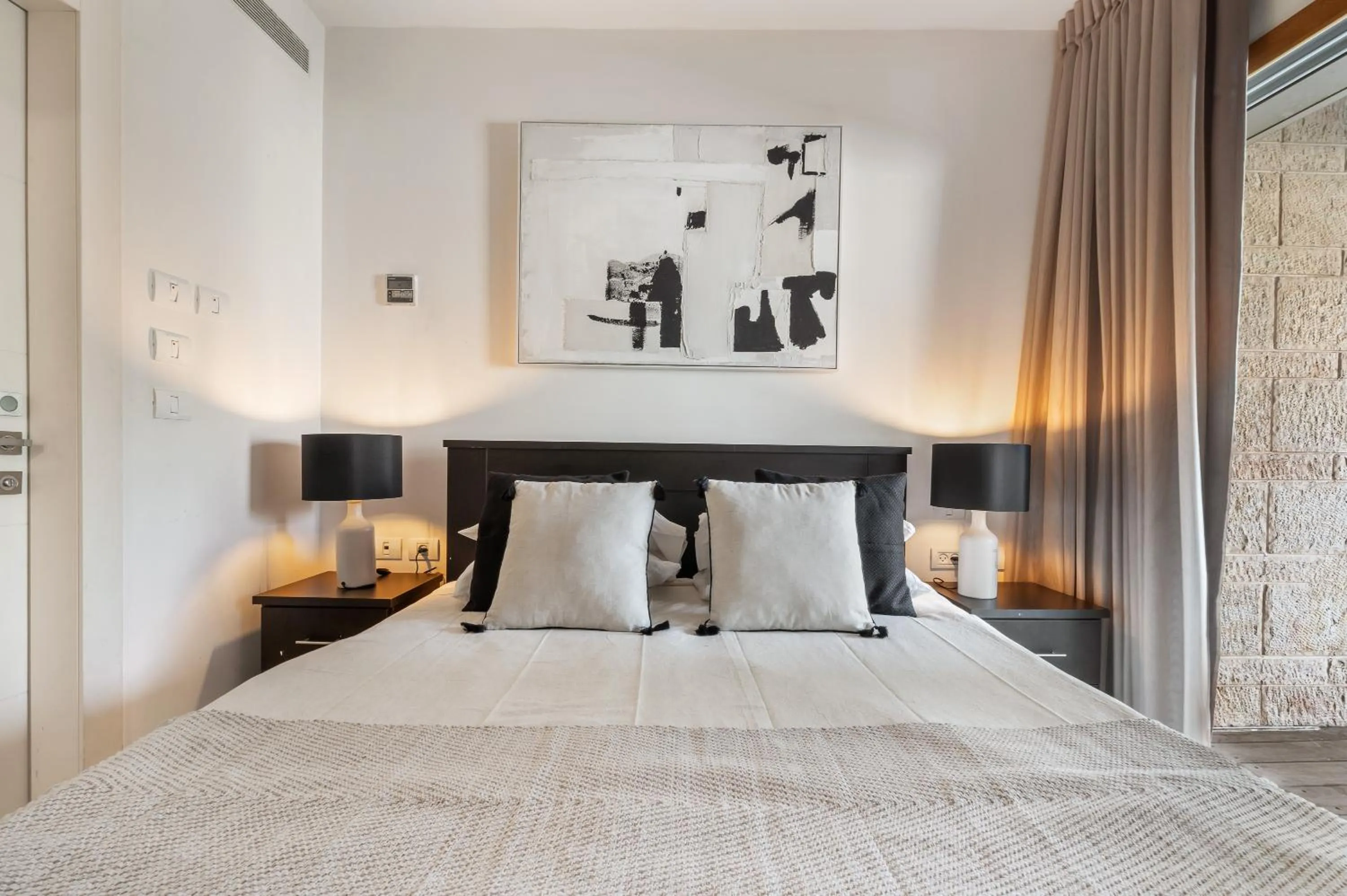 Bed in King David Residence - Isrentals