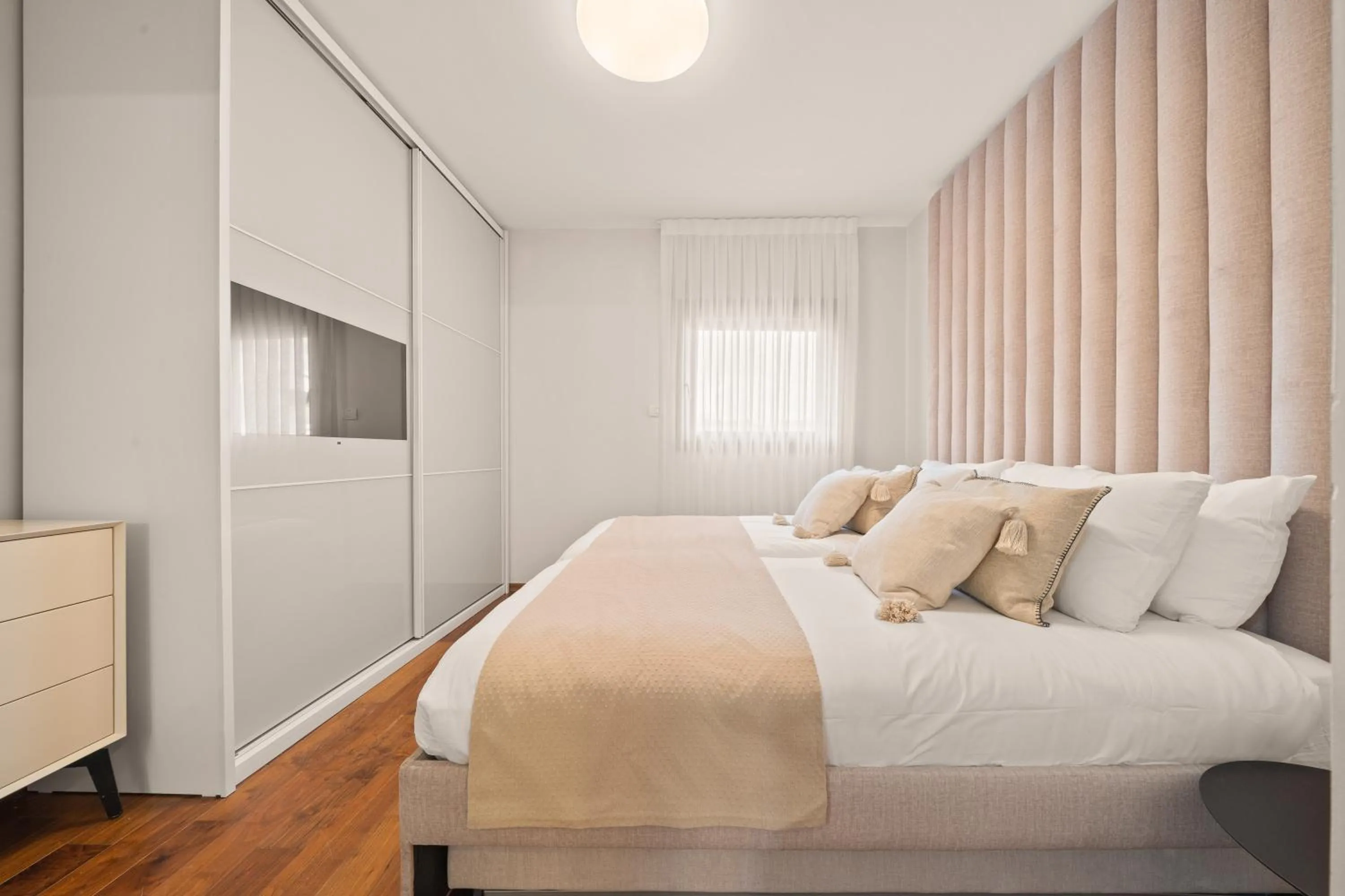 Bed in King David Residence - Isrentals