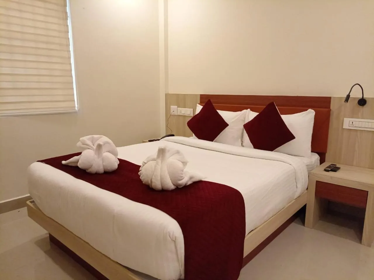 Photo of the whole room, Bed in BR Residency