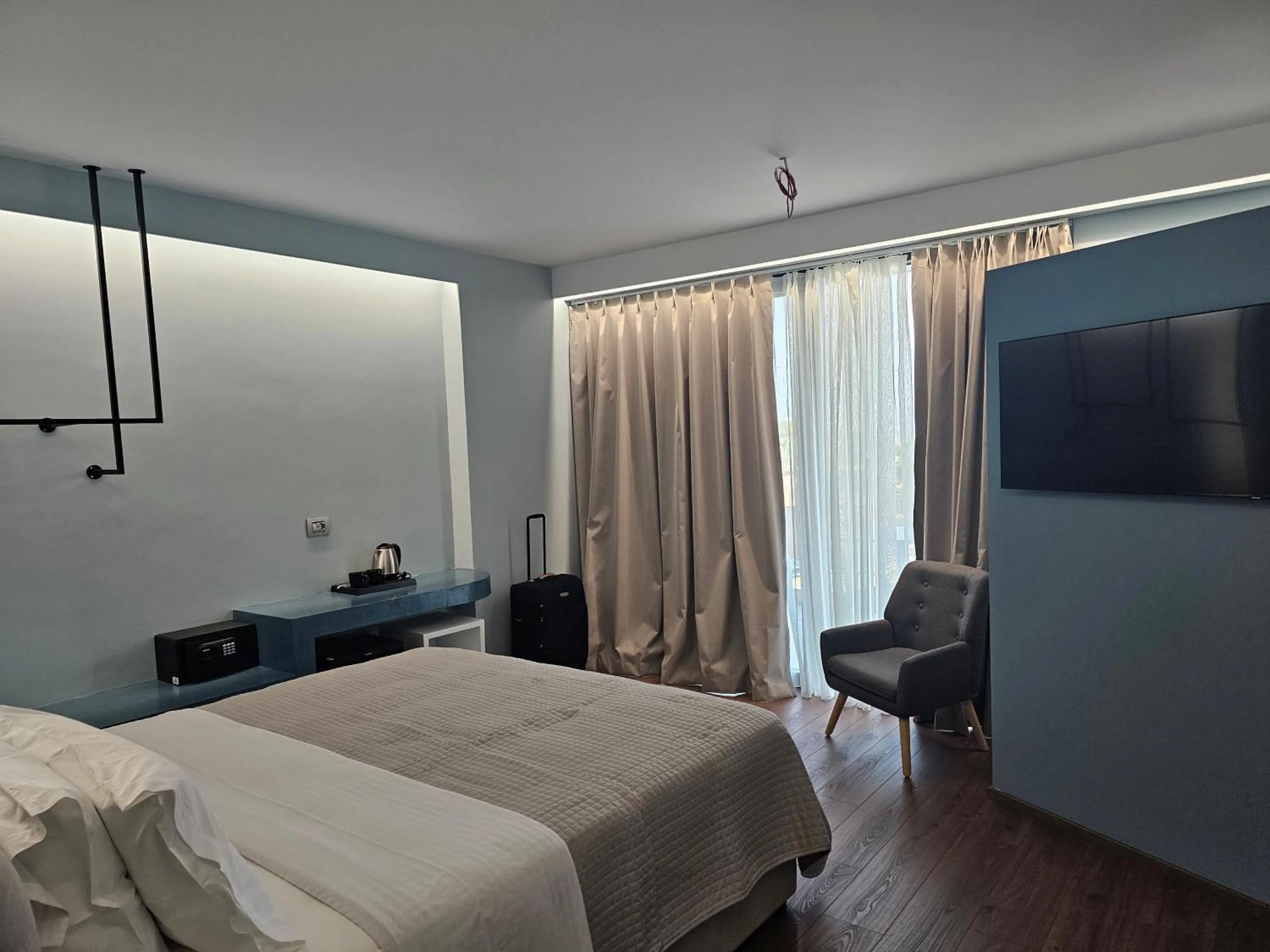 Photo of the whole room, Bed in Hotel Porta Ksamil