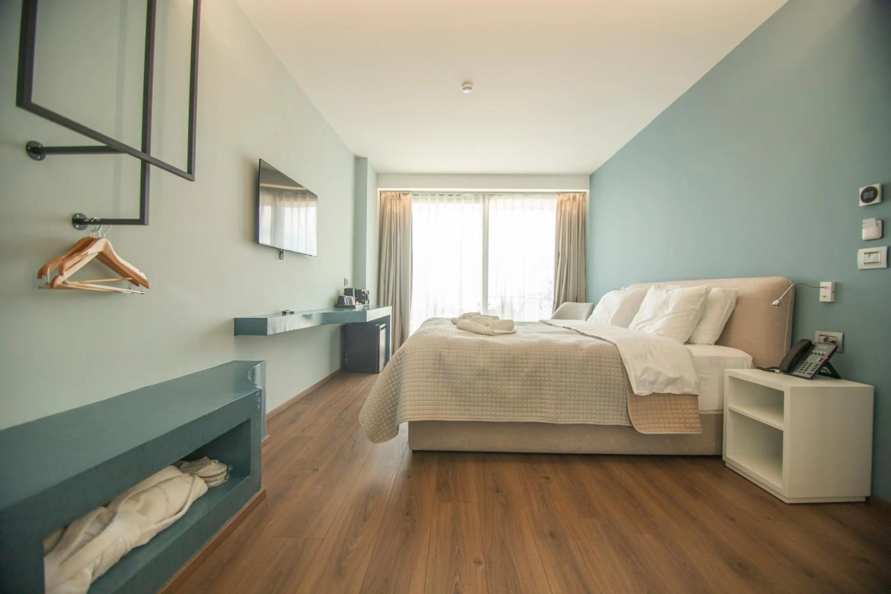 Photo of the whole room, Bed in Hotel Porta Ksamil