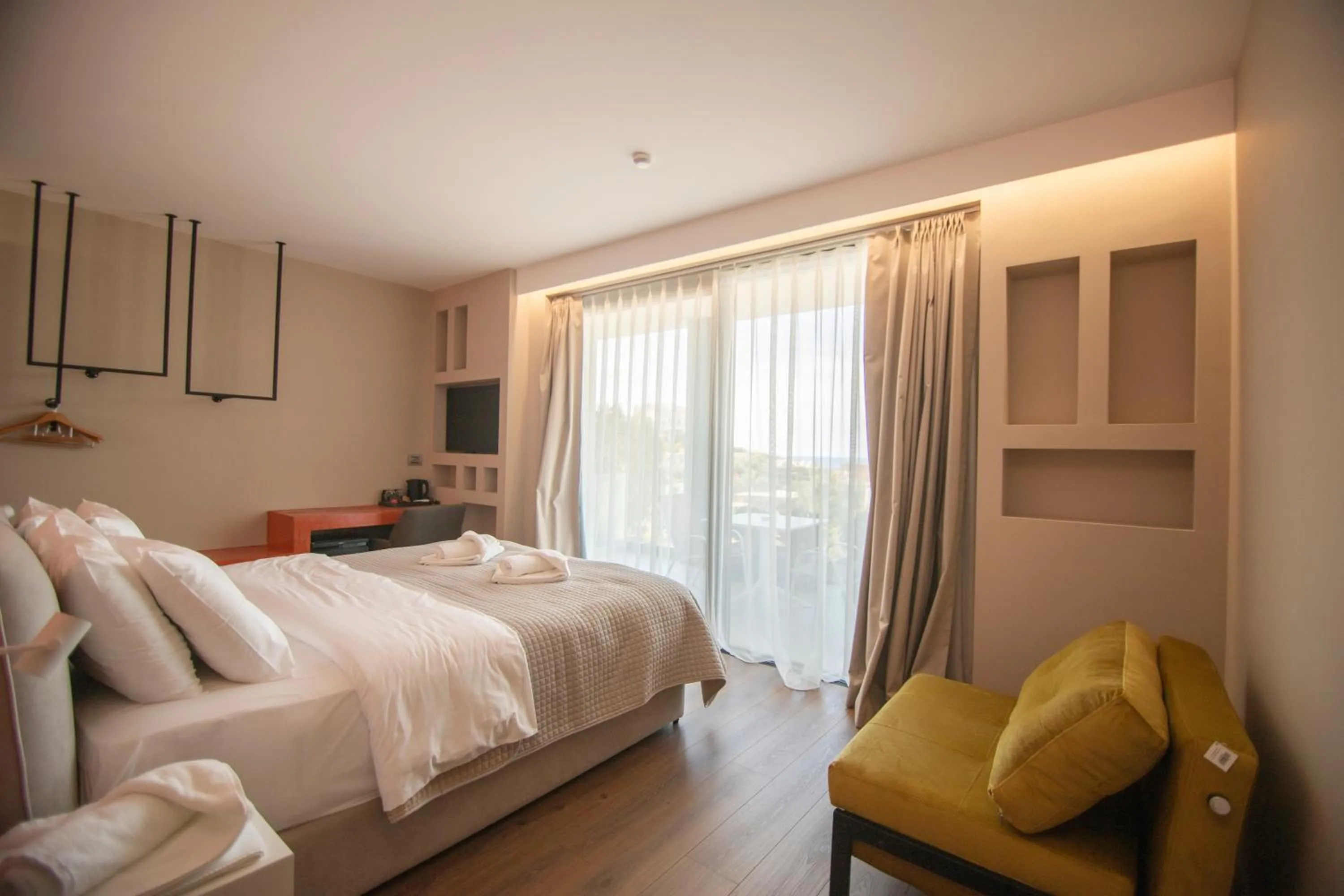 Photo of the whole room, Bed in Hotel Porta Ksamil