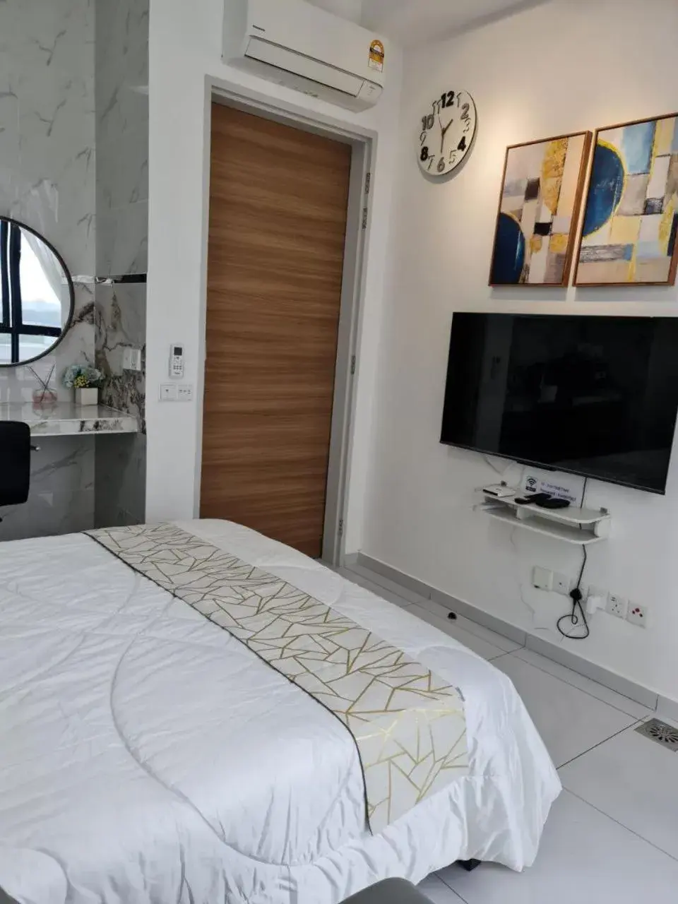 Bed in Sky Tree Serviced Apartment at Bukit Indah With Netflix Bed in Sky Tree Serviced Apartment at Bukit Indah With Netflix