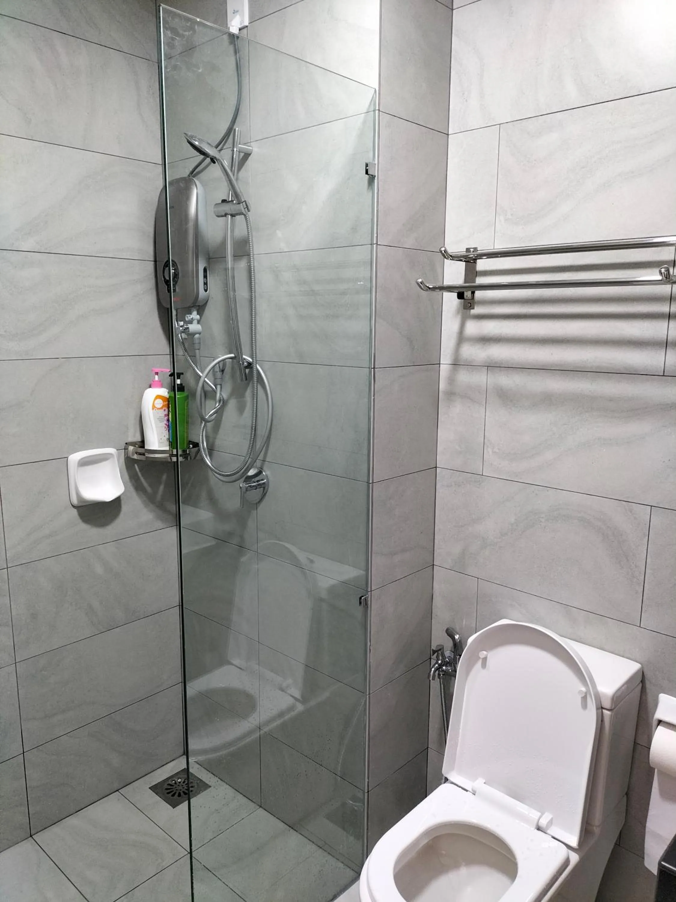 Sky Tree Serviced Apartment at Bukit Indah With Netflix