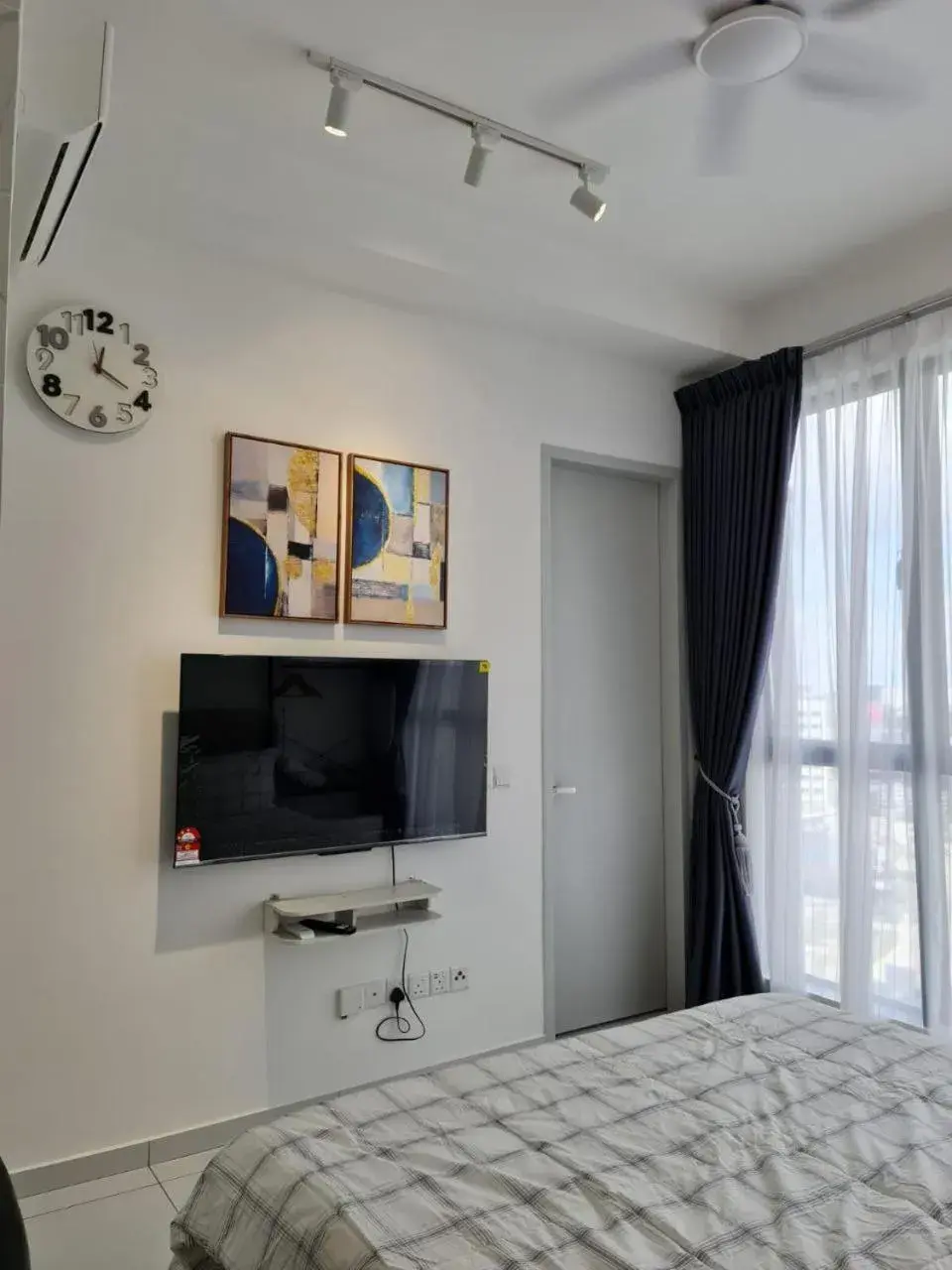 Bed in Sky Tree Serviced Apartment at Bukit Indah With Netflix Bed in Sky Tree Serviced Apartment at Bukit Indah With Netflix