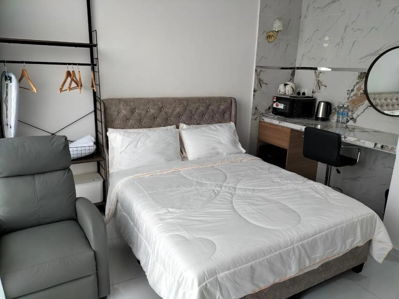Bed in Sky Tree Serviced Apartment at Bukit Indah With Netflix
