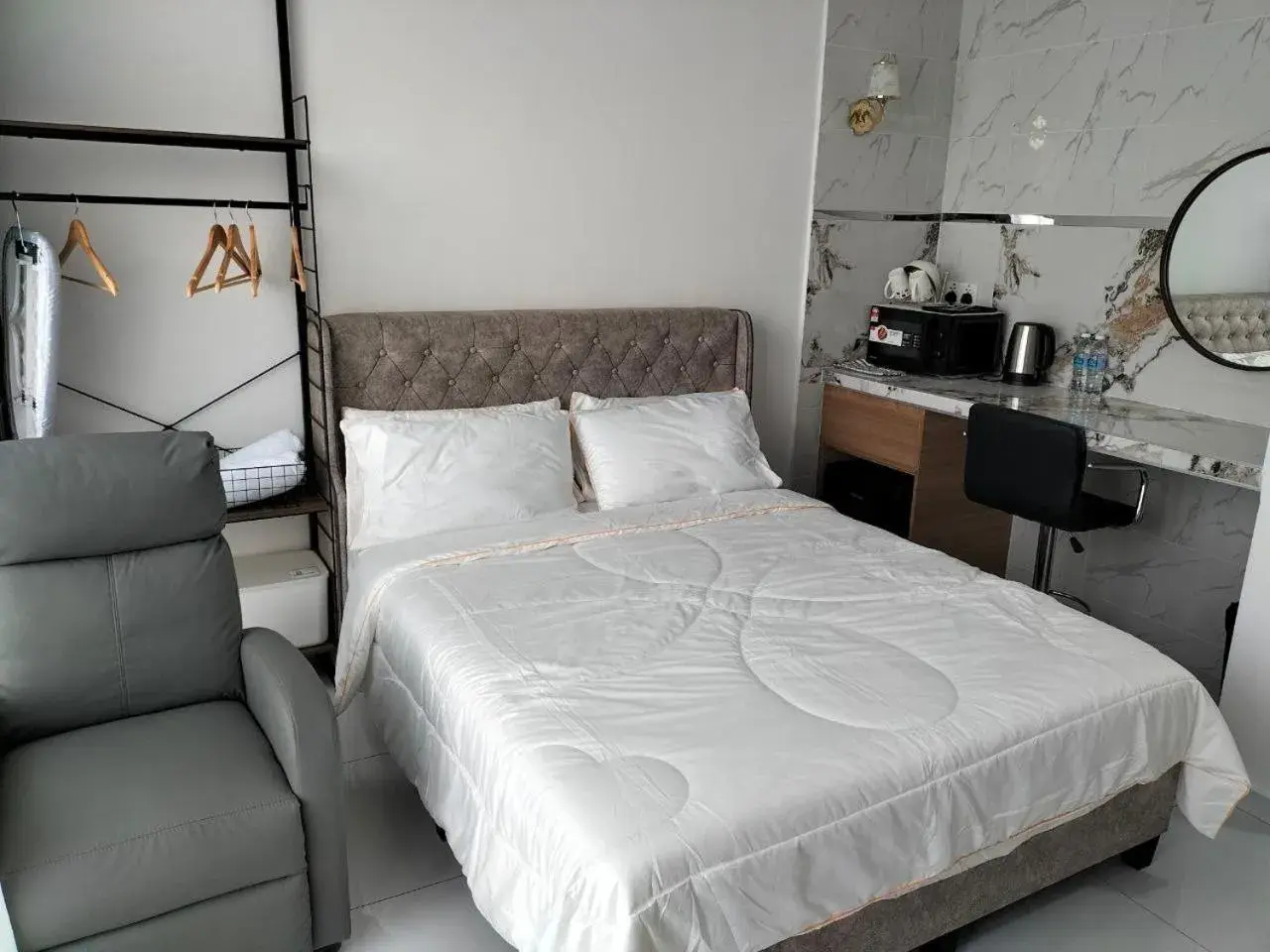 Bed in Sky Tree Serviced Apartment at Bukit Indah With Netflix Bed in Sky Tree Serviced Apartment at Bukit Indah With Netflix