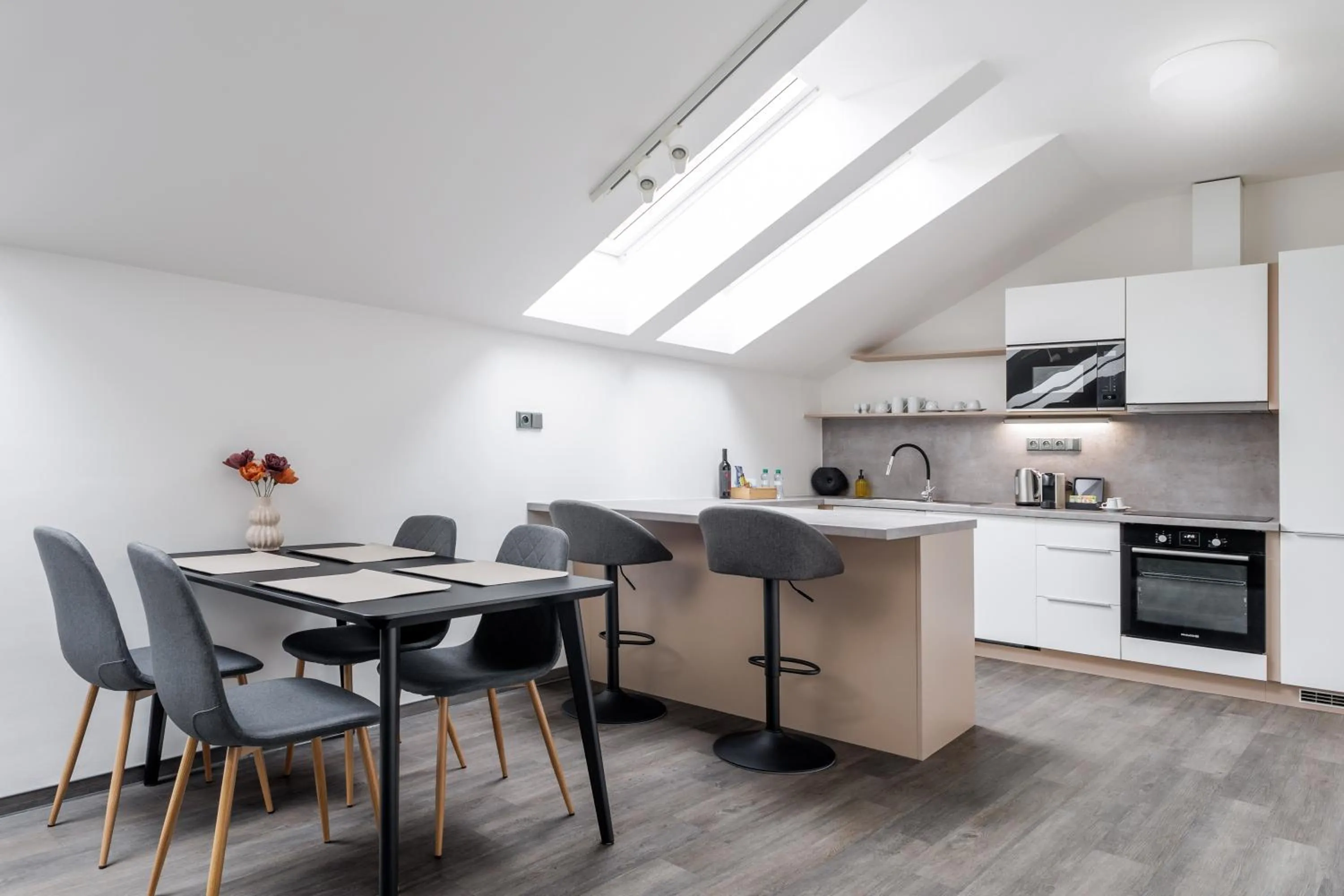 Coffee/tea facilities in River Apartments