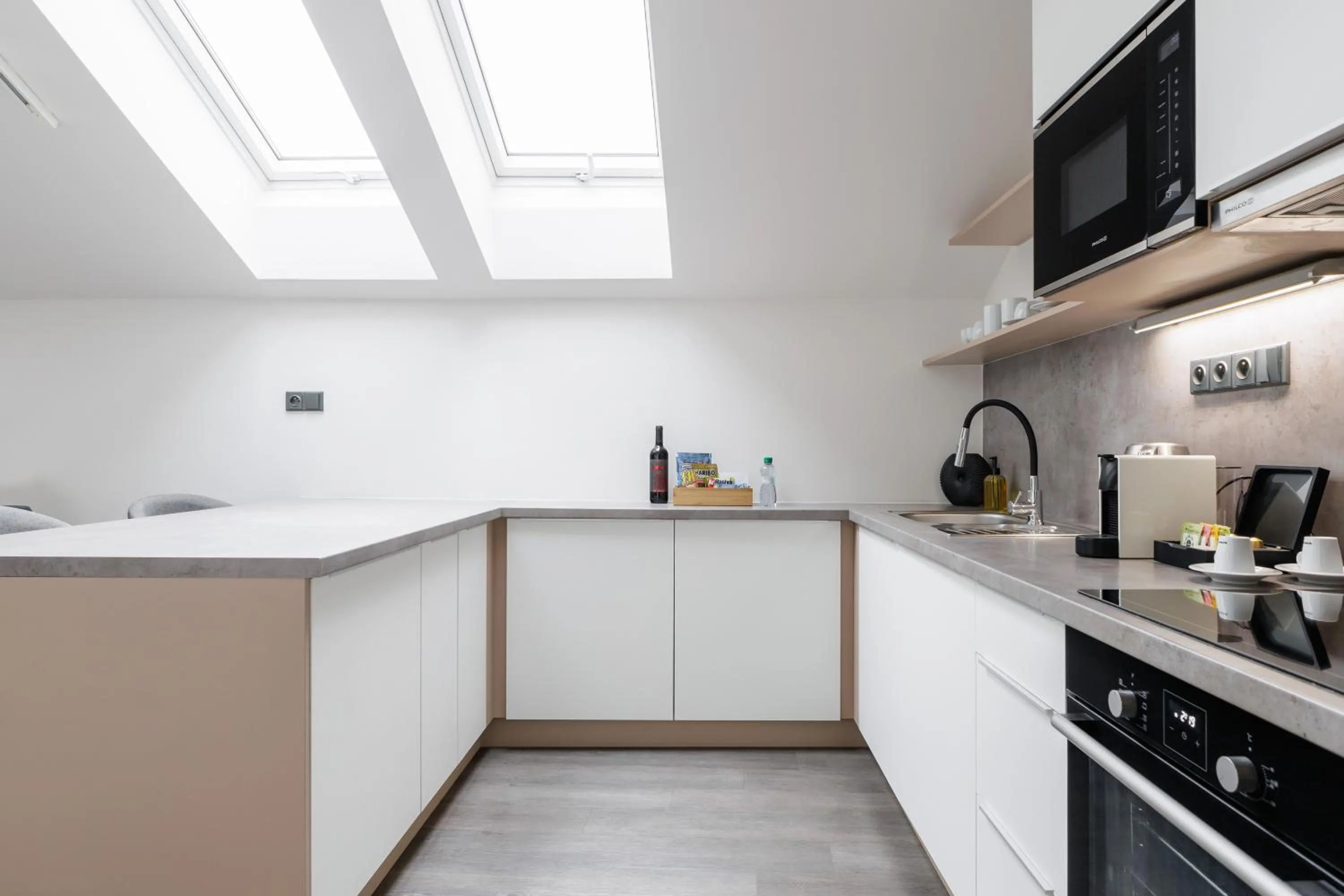 Coffee/tea facilities in River Apartments