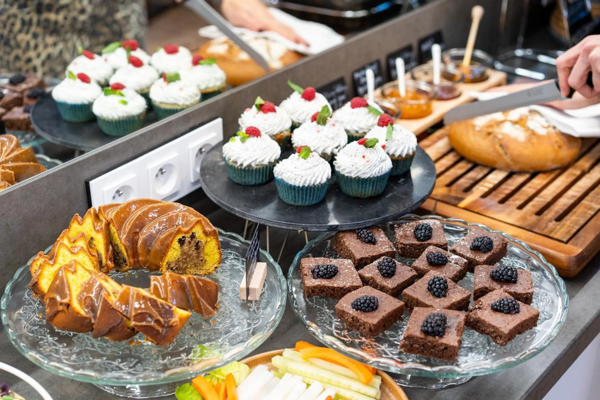 Breakfast in River Apartments