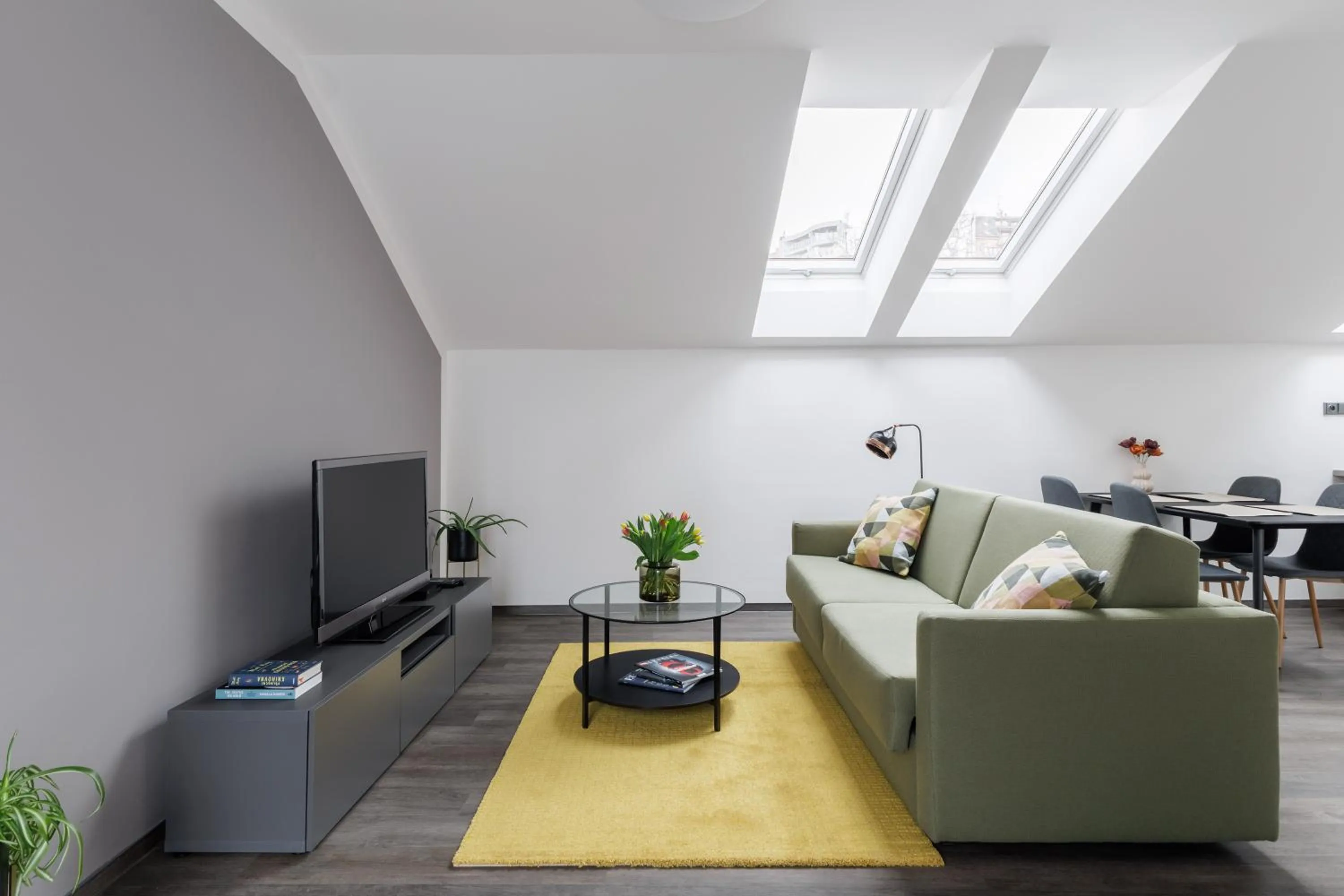 Communal lounge/ TV room in River Apartments