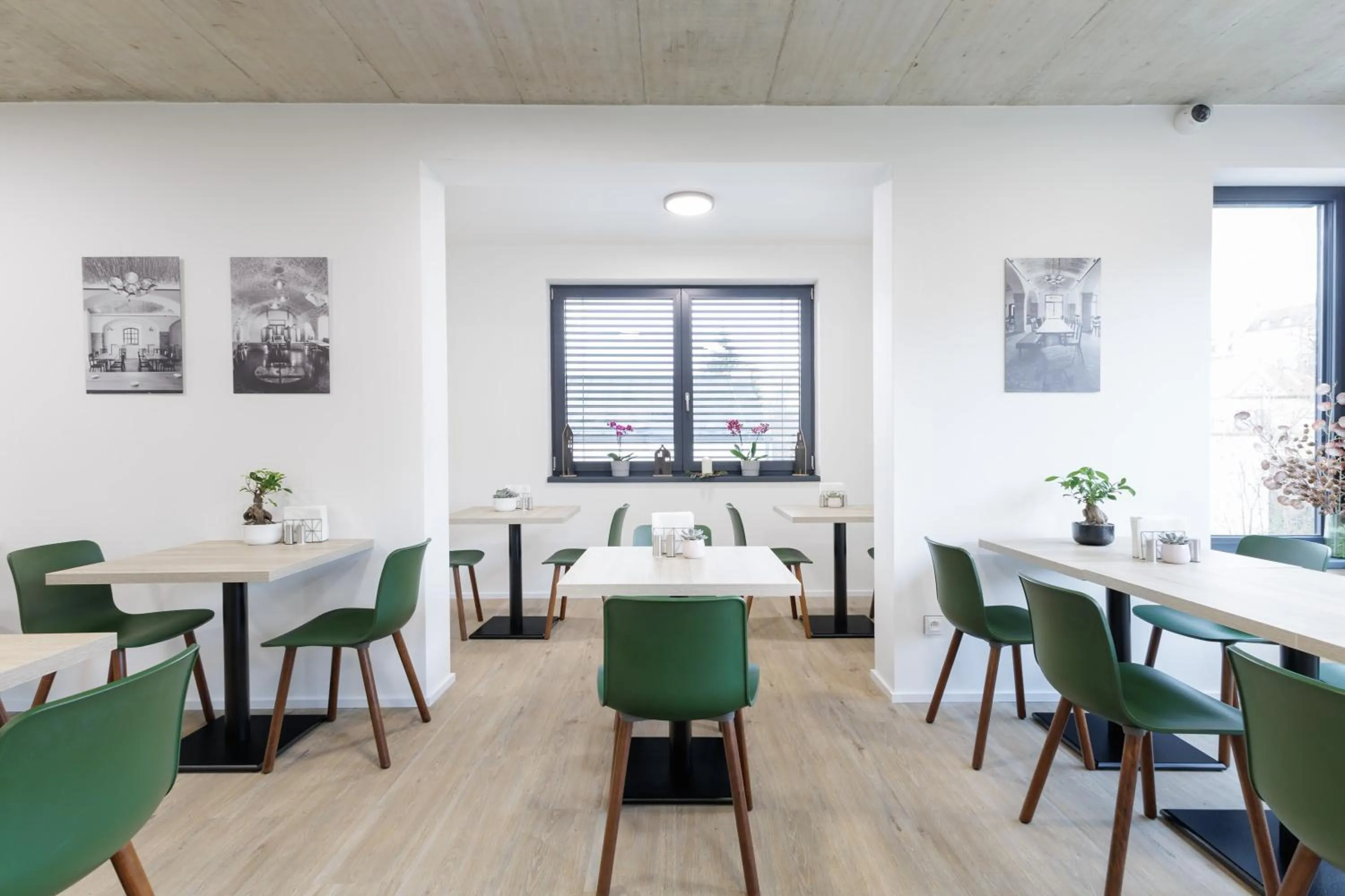 Banquet/Function facilities in River Apartments