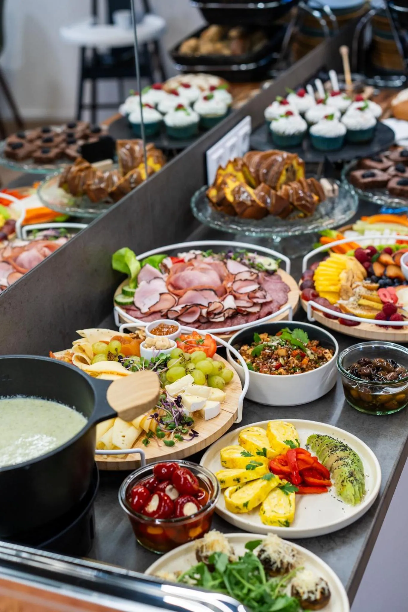 Breakfast in River Apartments