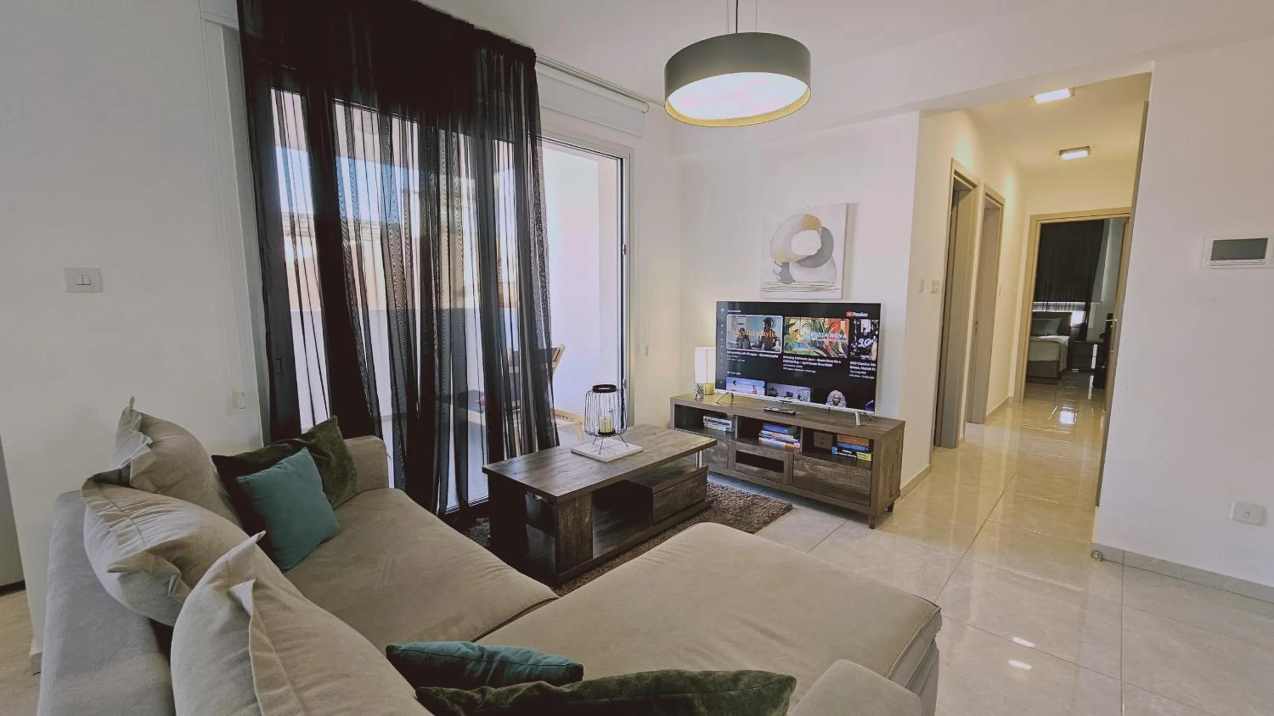 Communal lounge/ TV room in STAY Digital Den Apartment