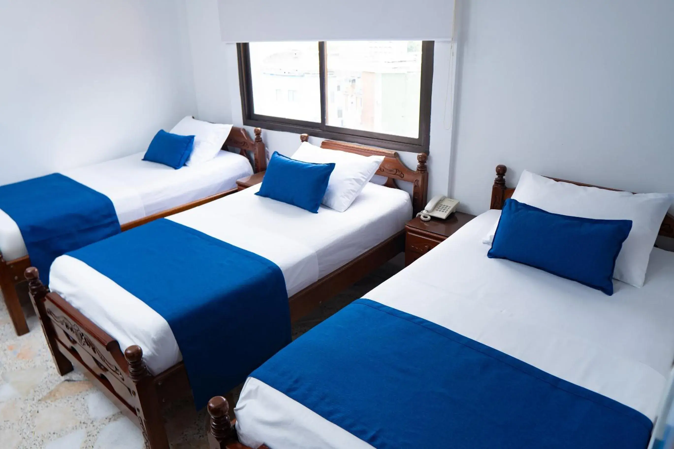 Triple Room with Private Bathroom in Hotel Steven Triple Room with Private Bathroom in Hotel Steven