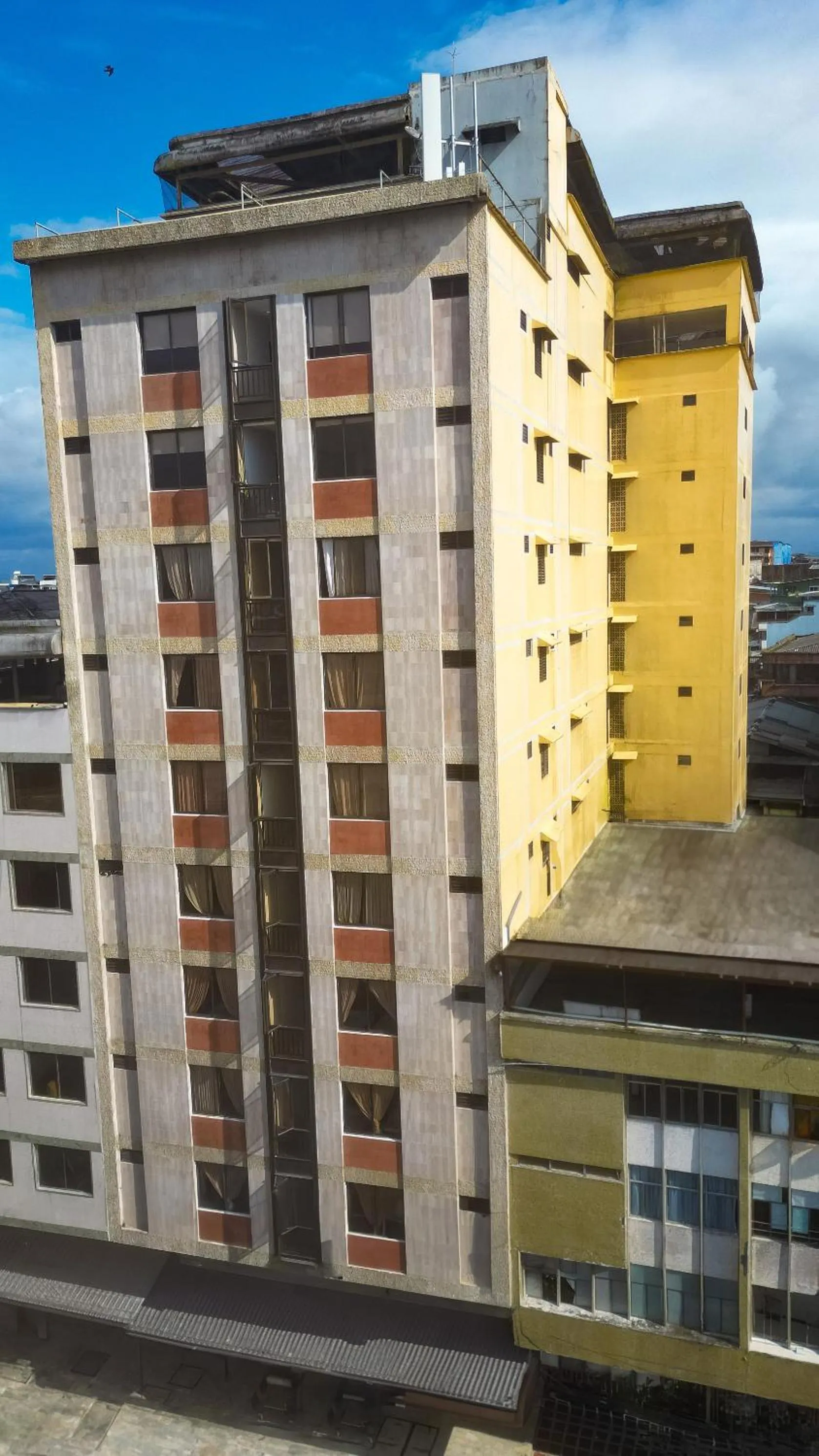 Property building in Hotel Steven