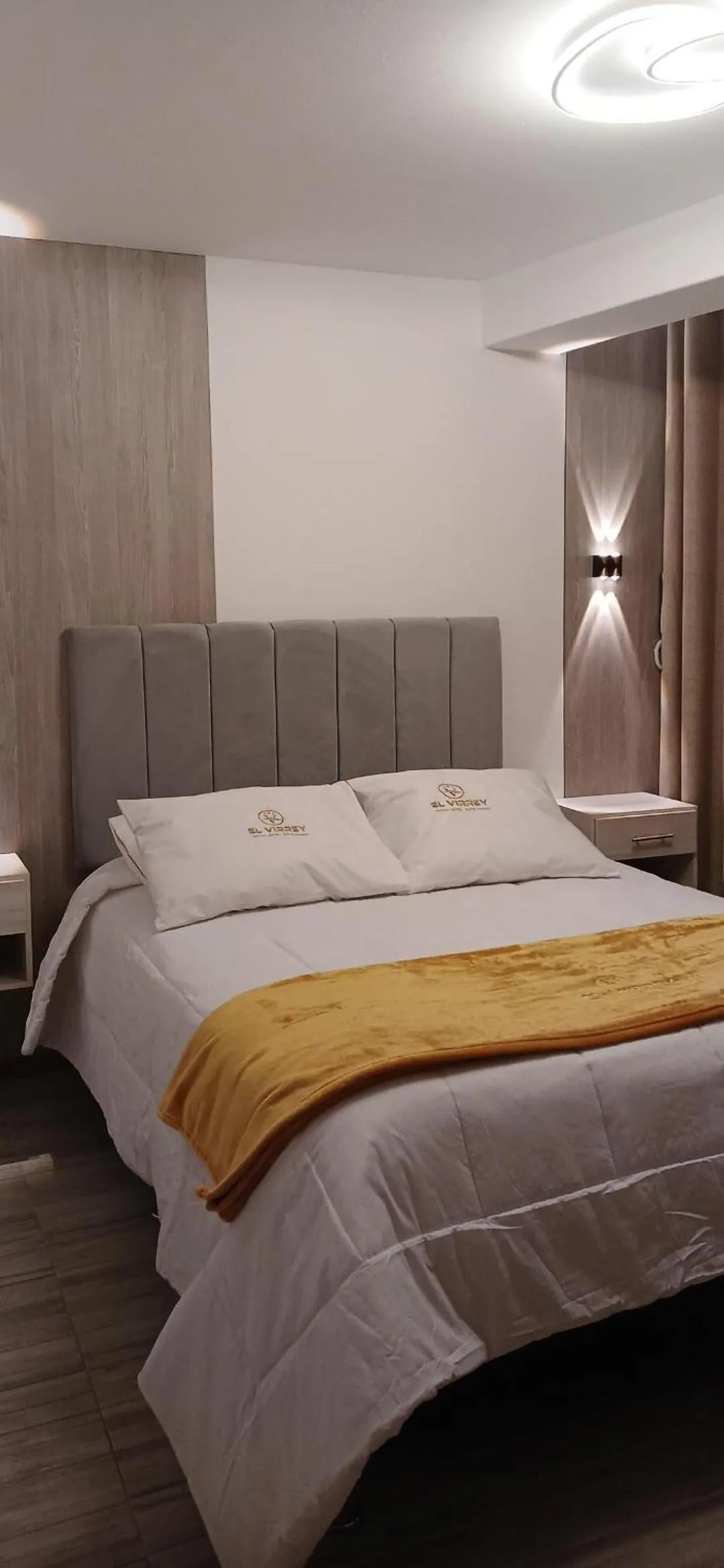 Bed in Hotel El Virrey Suite