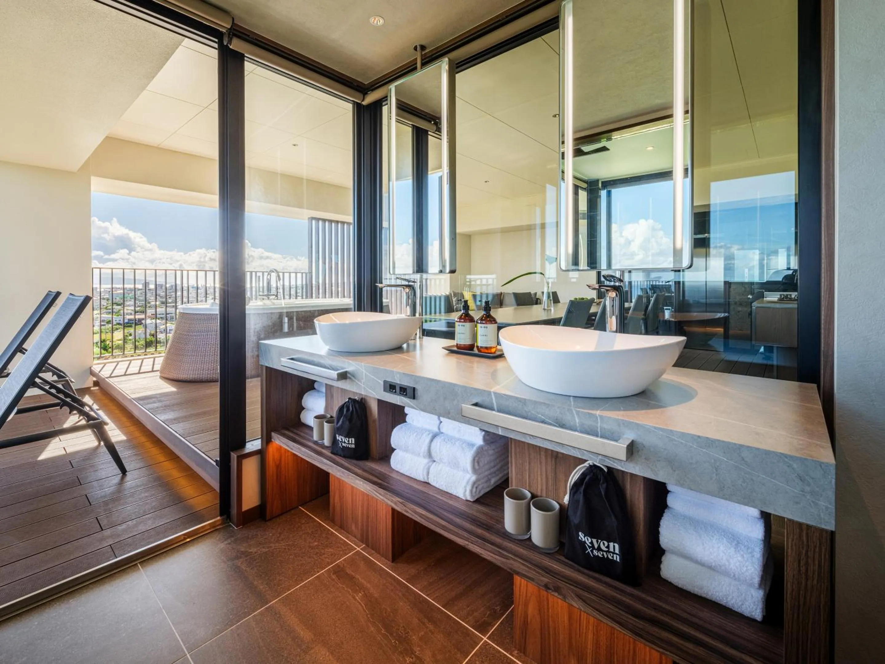 Bathroom in seven x seven ISHIGAKI