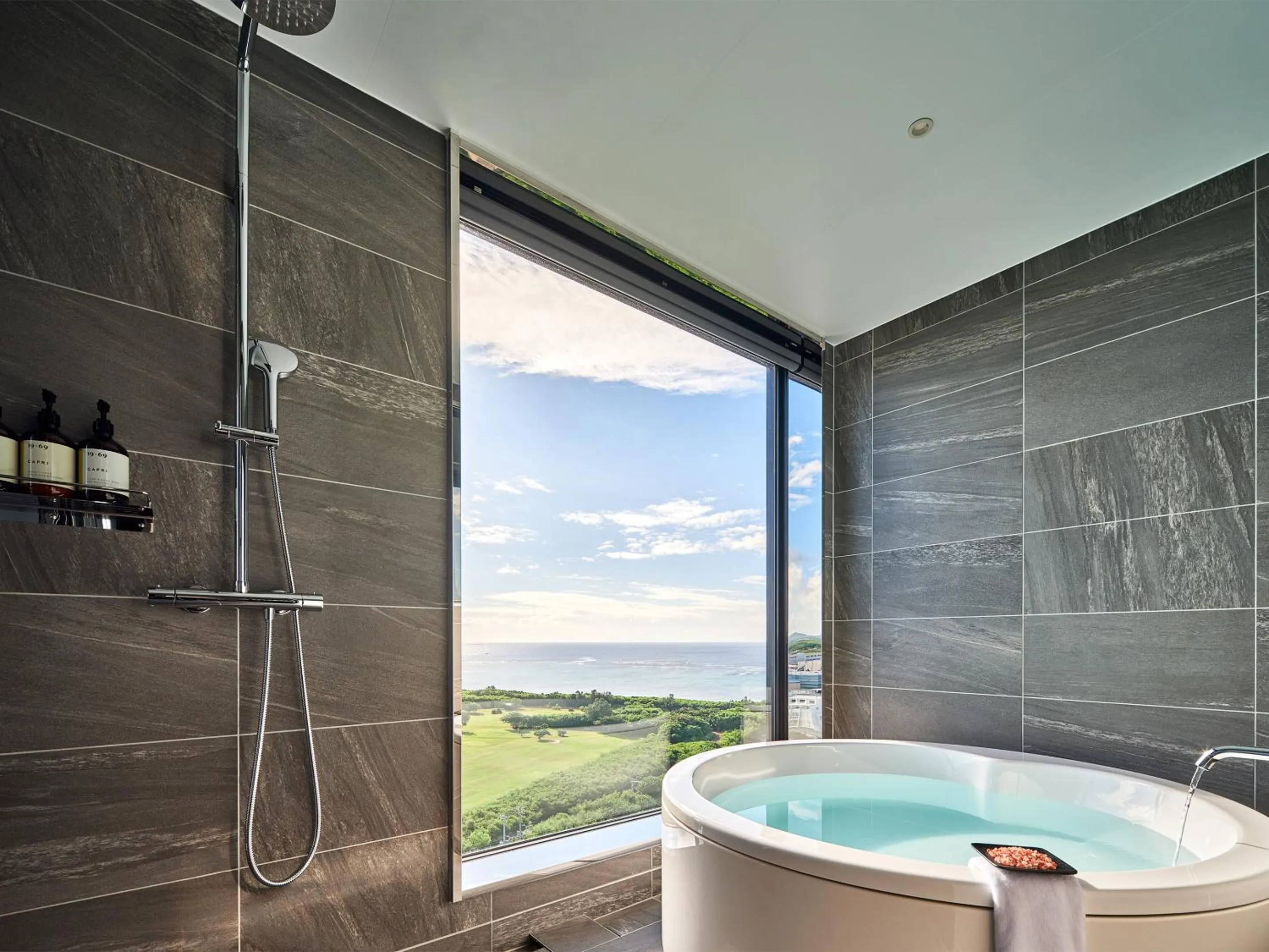 Bathroom in seven x seven ISHIGAKI