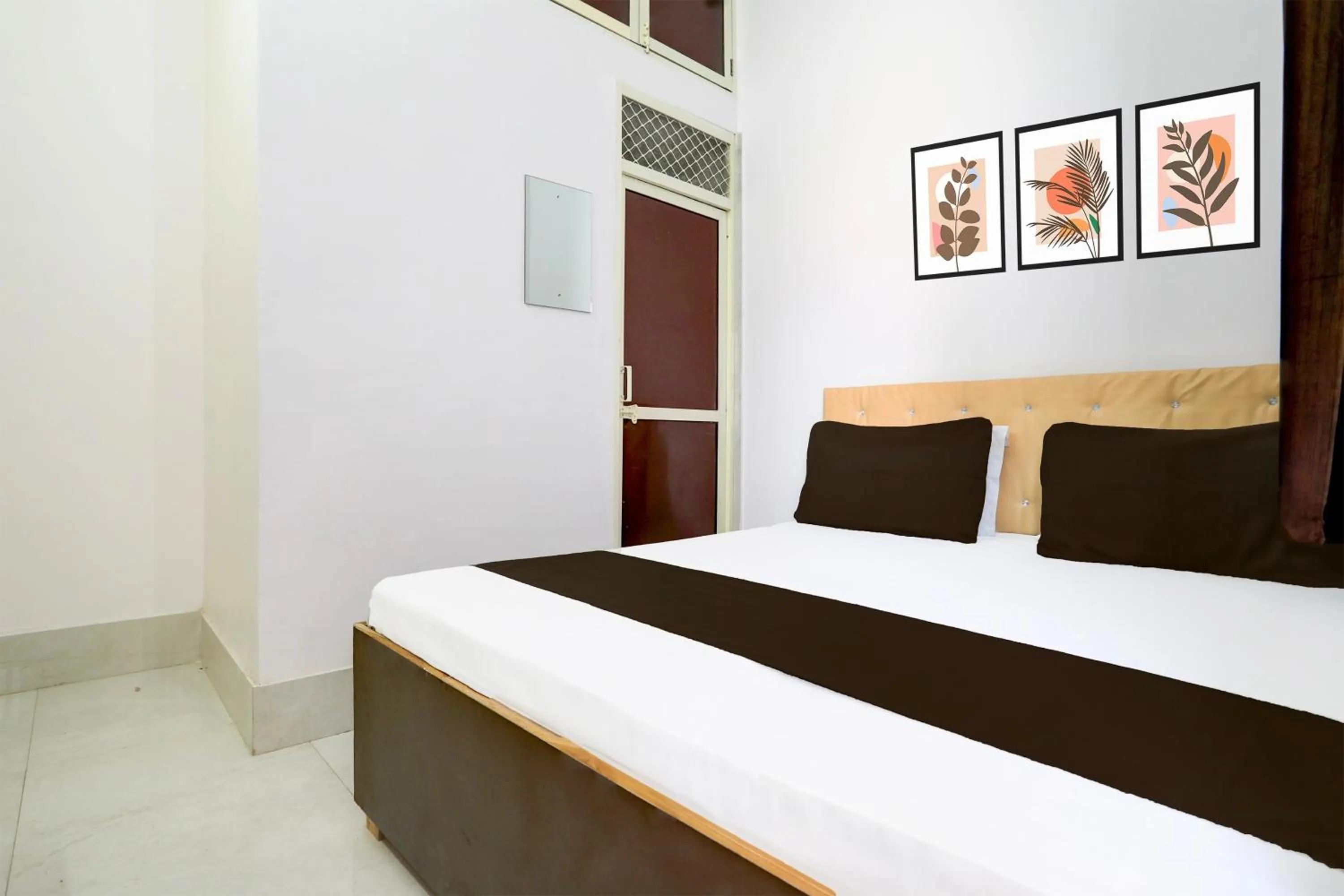 Super Hotel O Indian Hotel