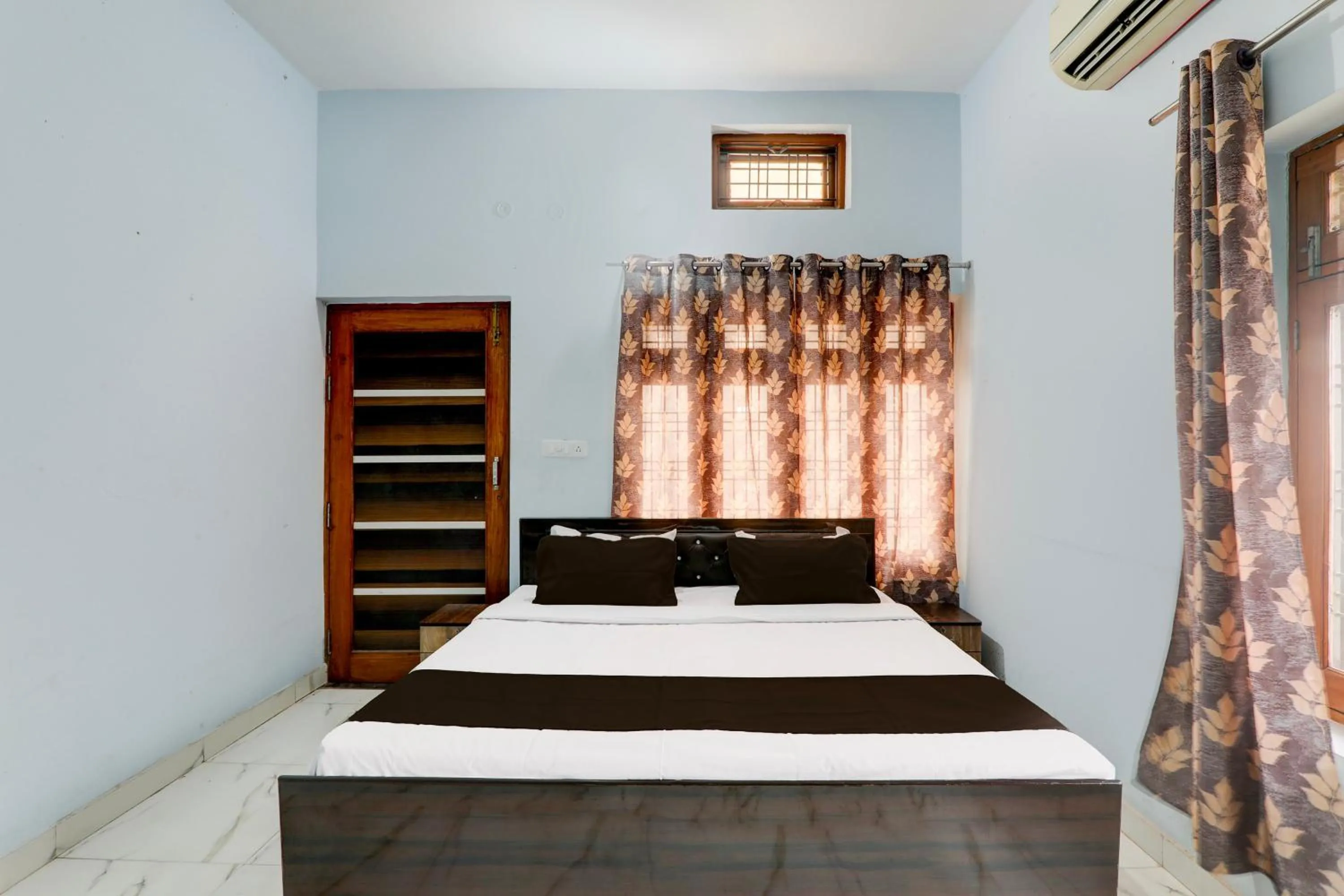 Bedroom in HOTEL O BLISS INN GUEST HOUSE