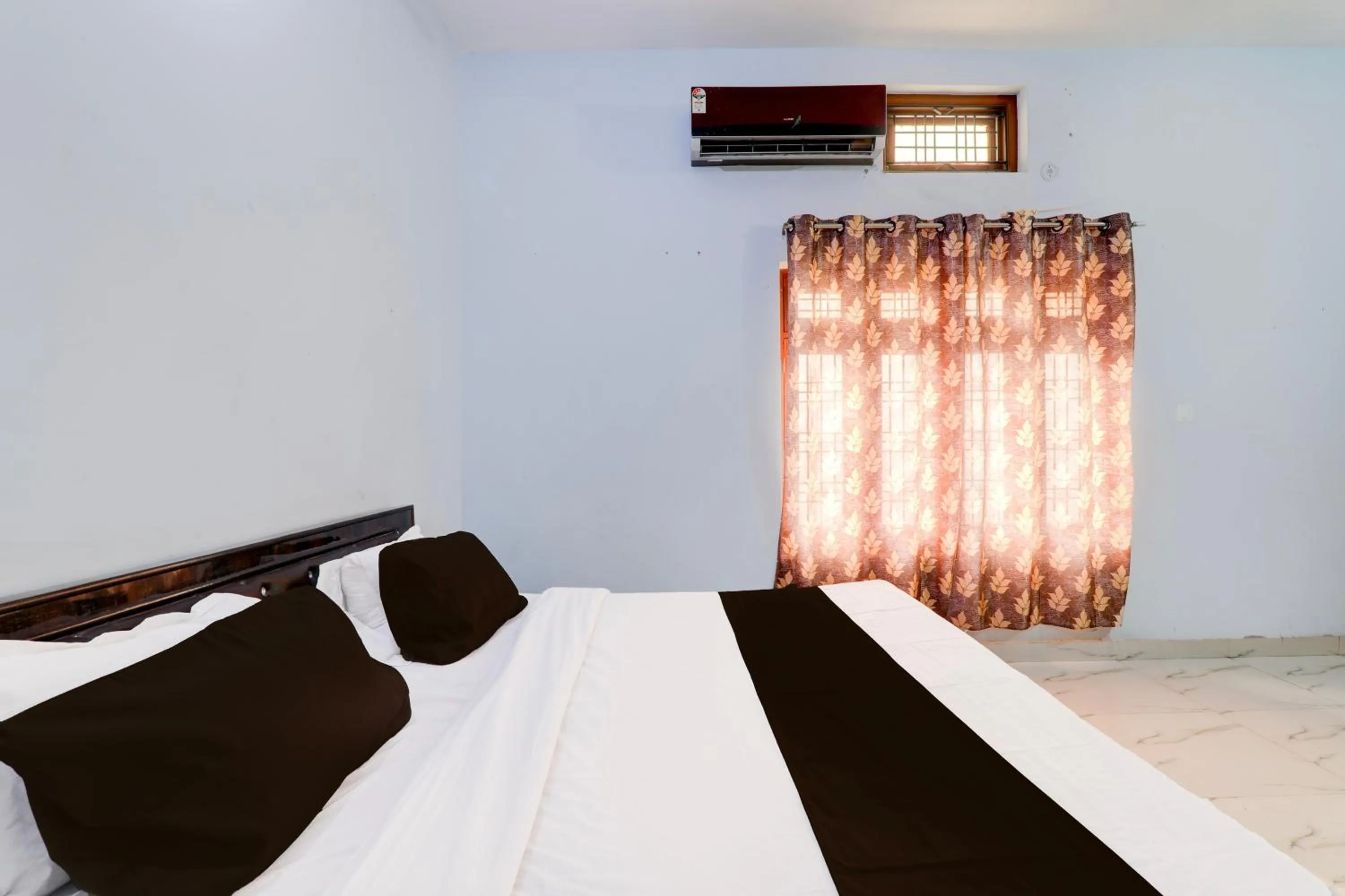 Bedroom in HOTEL O BLISS INN GUEST HOUSE