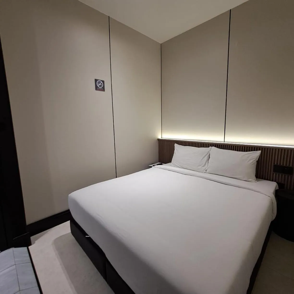 Bed in Urban Inn, Myra Meranti