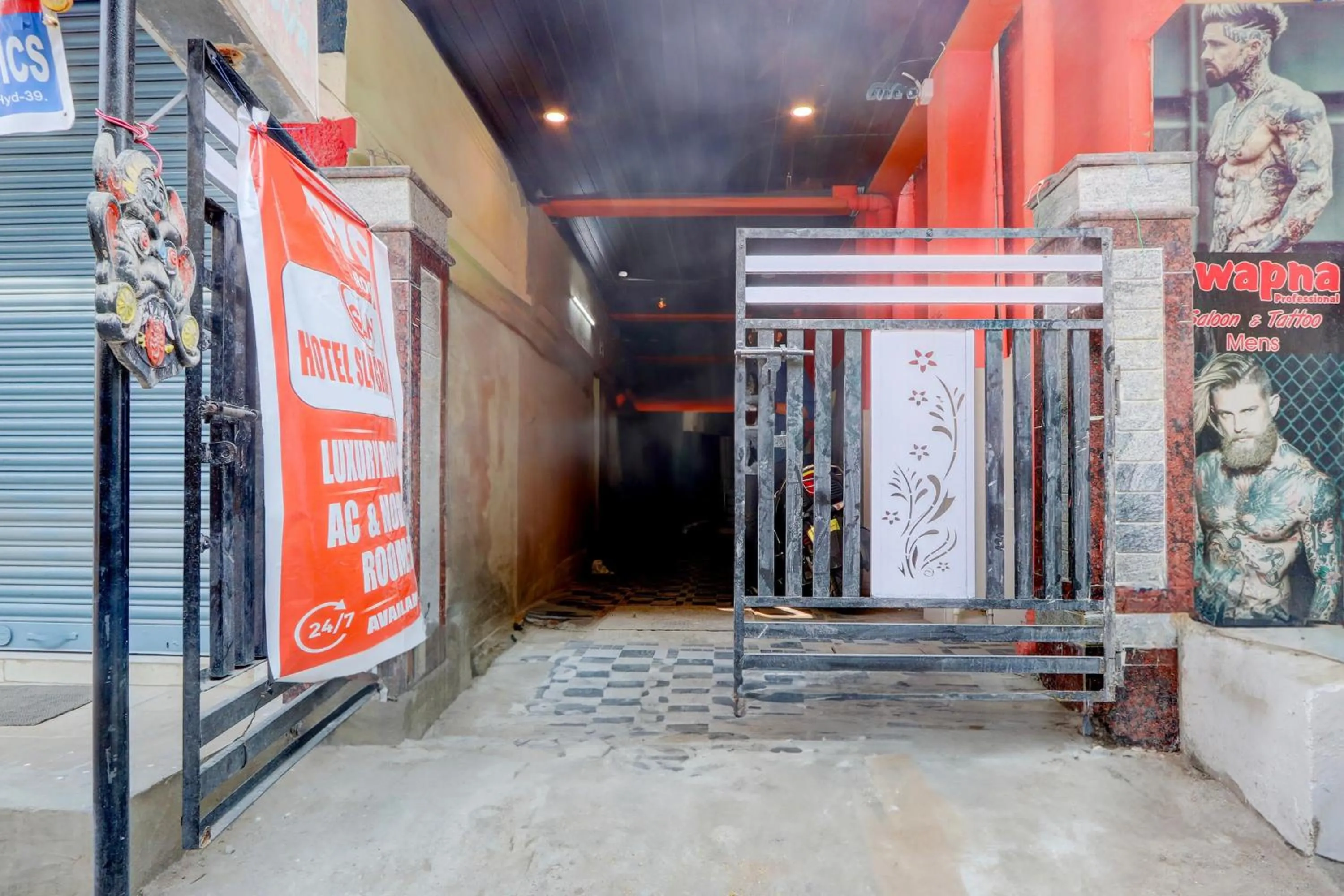 Facade/entrance in Hotel O S L N Grand