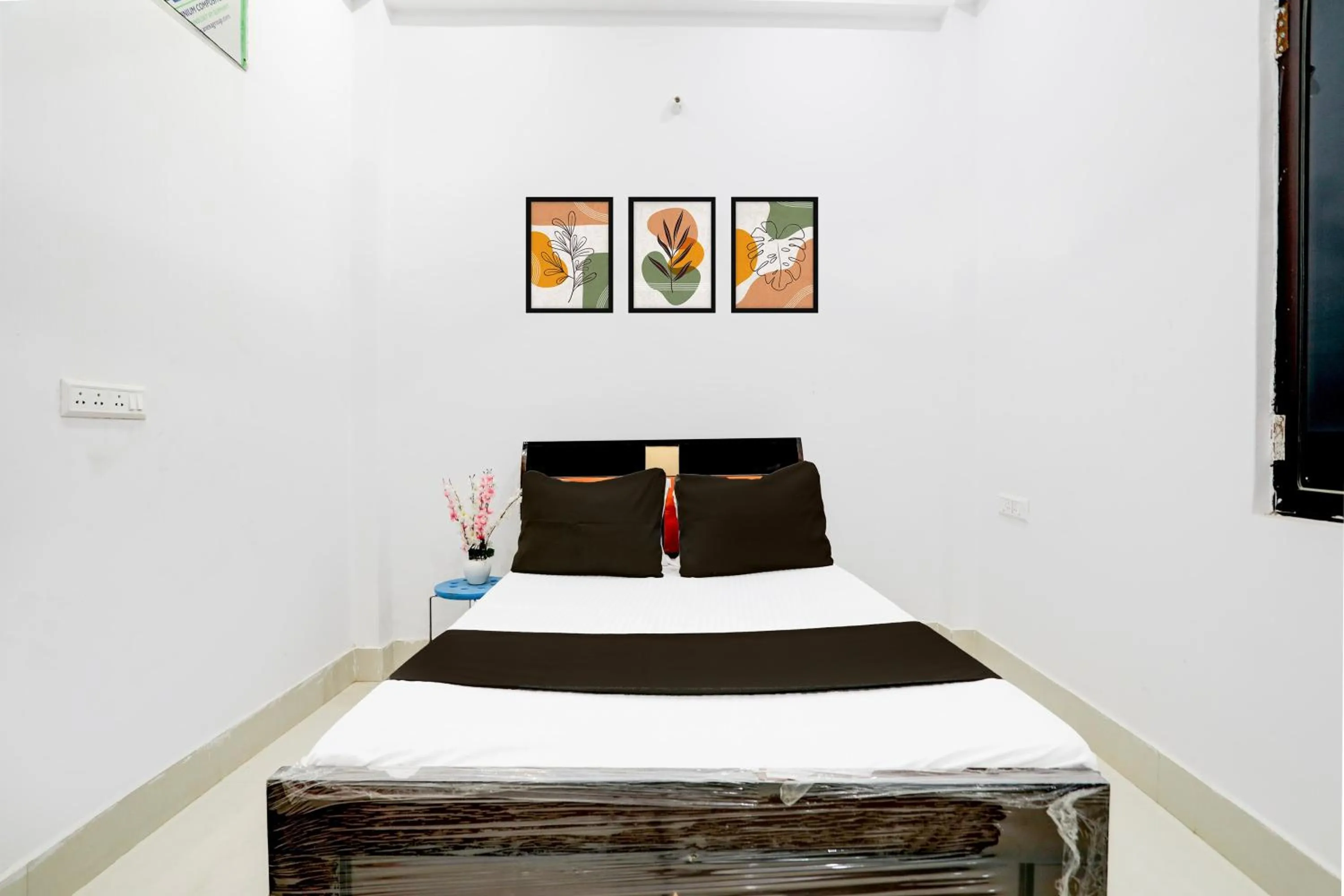 Bedroom, Bed in Hotel O THE HIGHWAY HOTEL