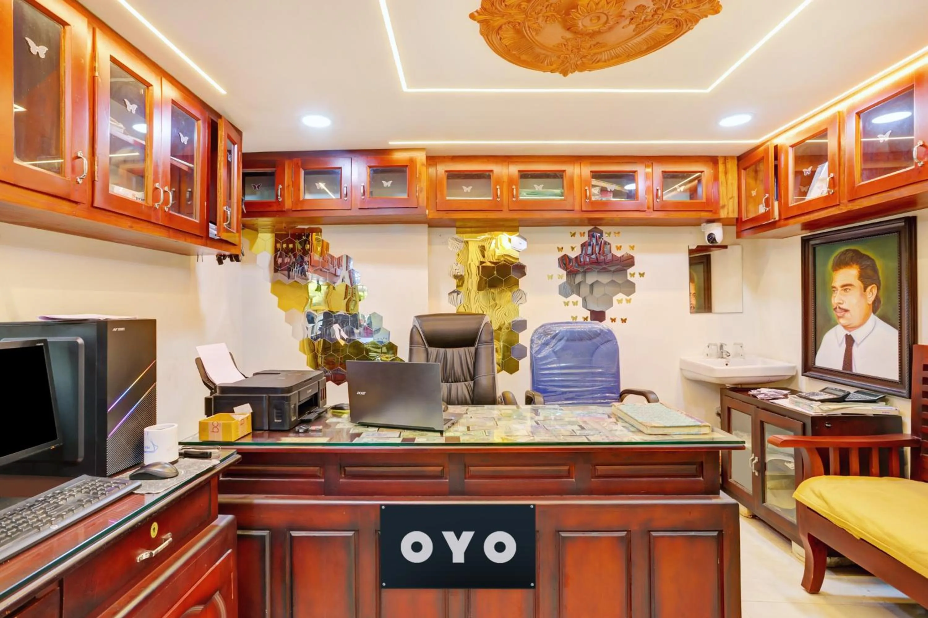 Lobby or reception in Hotel O PULARI BACKWATER & ROOMS