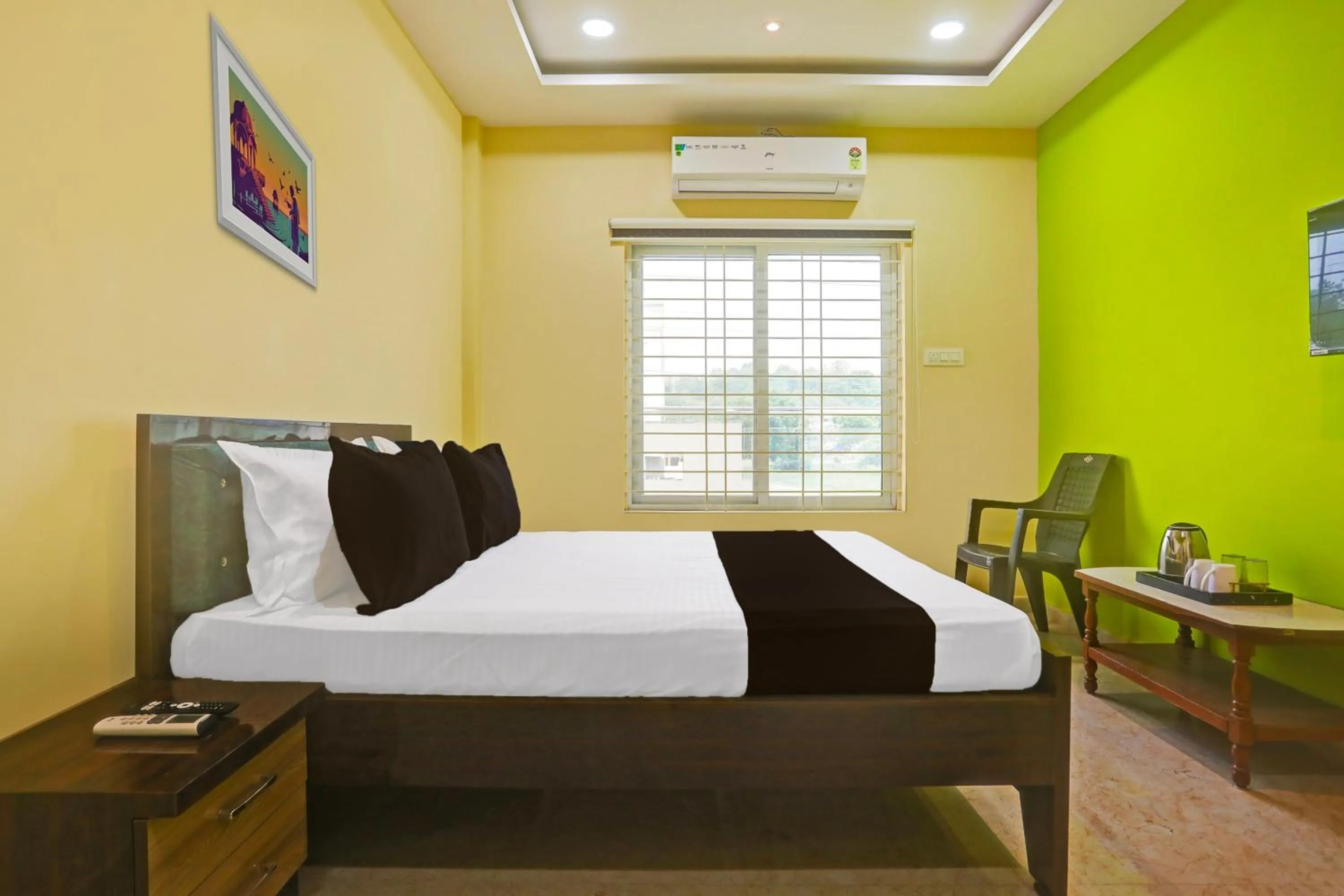 Bedroom, Bed in Super Hotel O Zoo Palace