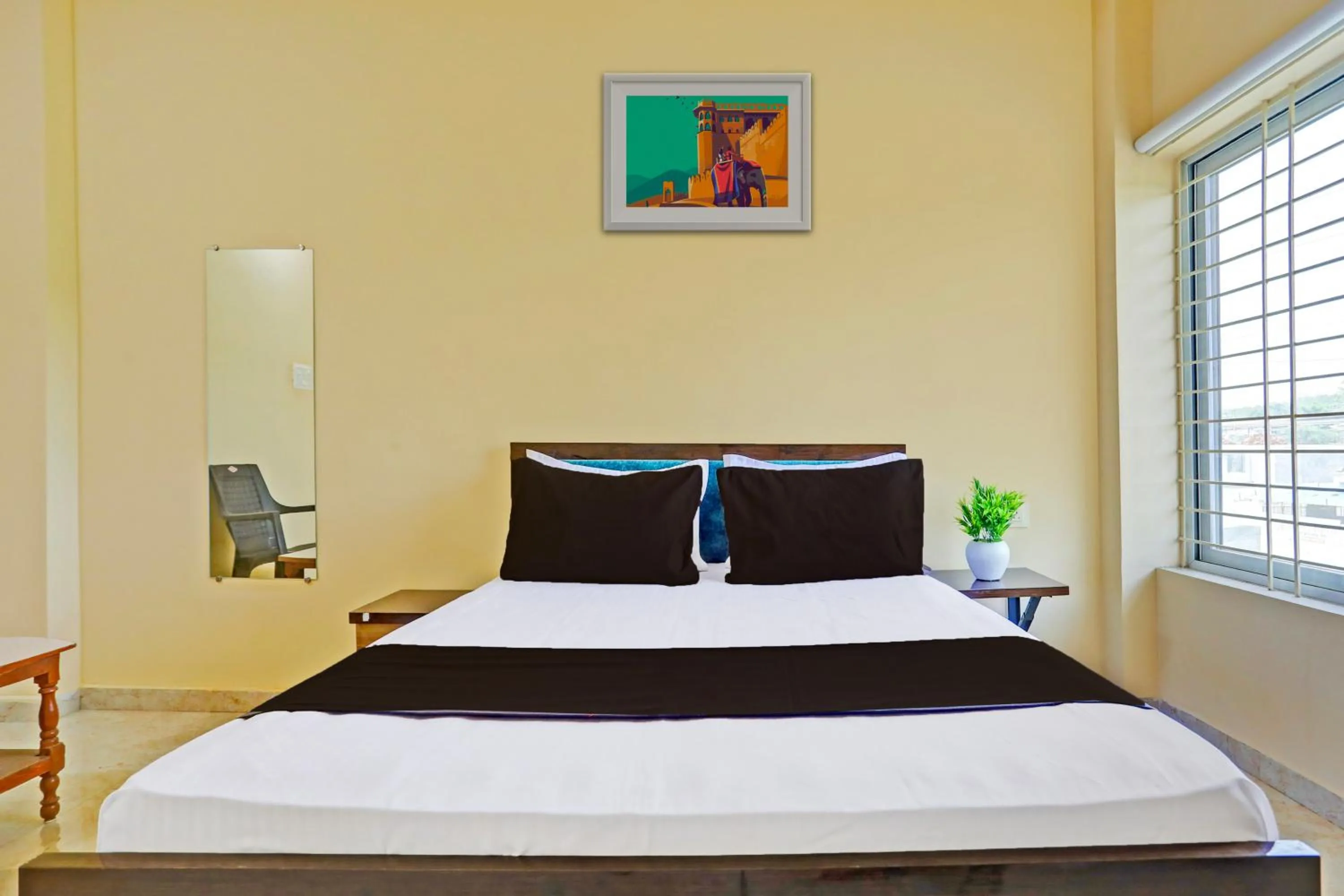 Bedroom, Bed in Super Hotel O Zoo Palace